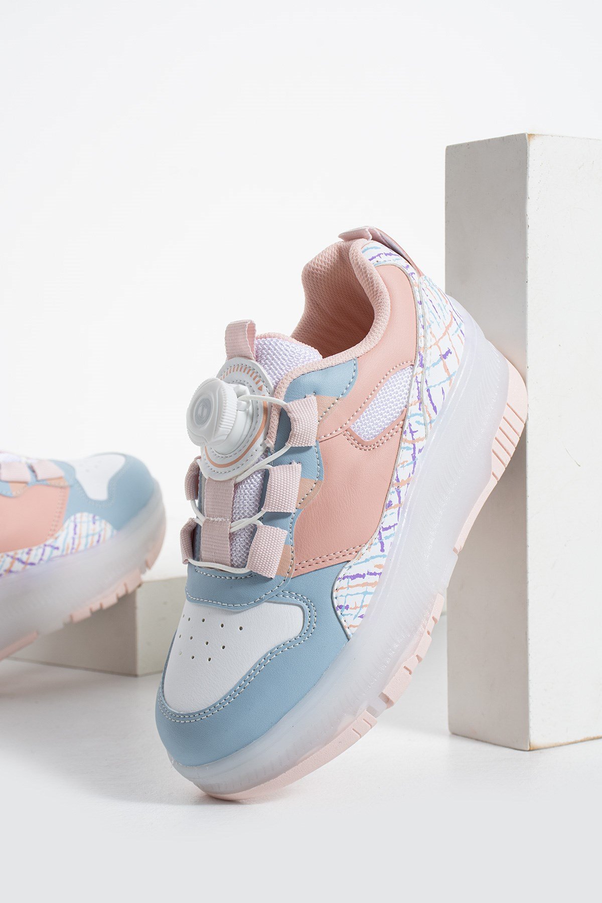 Çocuk Patenli Işıklı Spor Ayakkabı 4 Tekerlekli Çıkarılabilir Tekerlekli Sneaker
