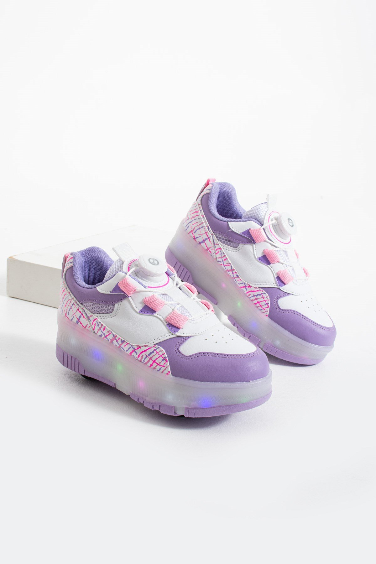 Çocuk Patenli Işıklı Spor Ayakkabı 4 Tekerlekli Çıkarılabilir Tekerlekli Sneaker