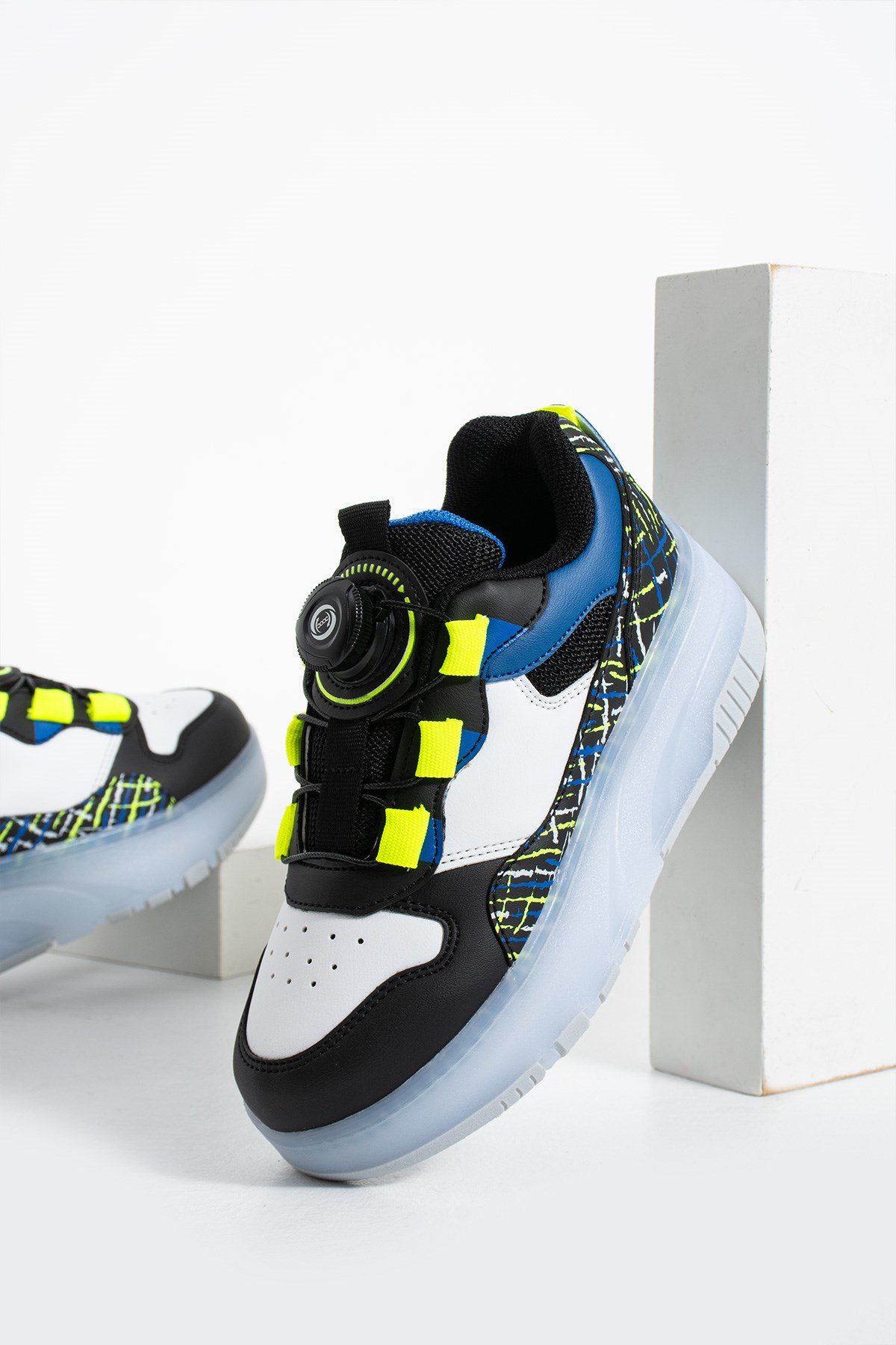 Çocuk Patenli Işıklı Spor Ayakkabı 4 Tekerlekli Çıkarılabilir Tekerlekli Sneaker