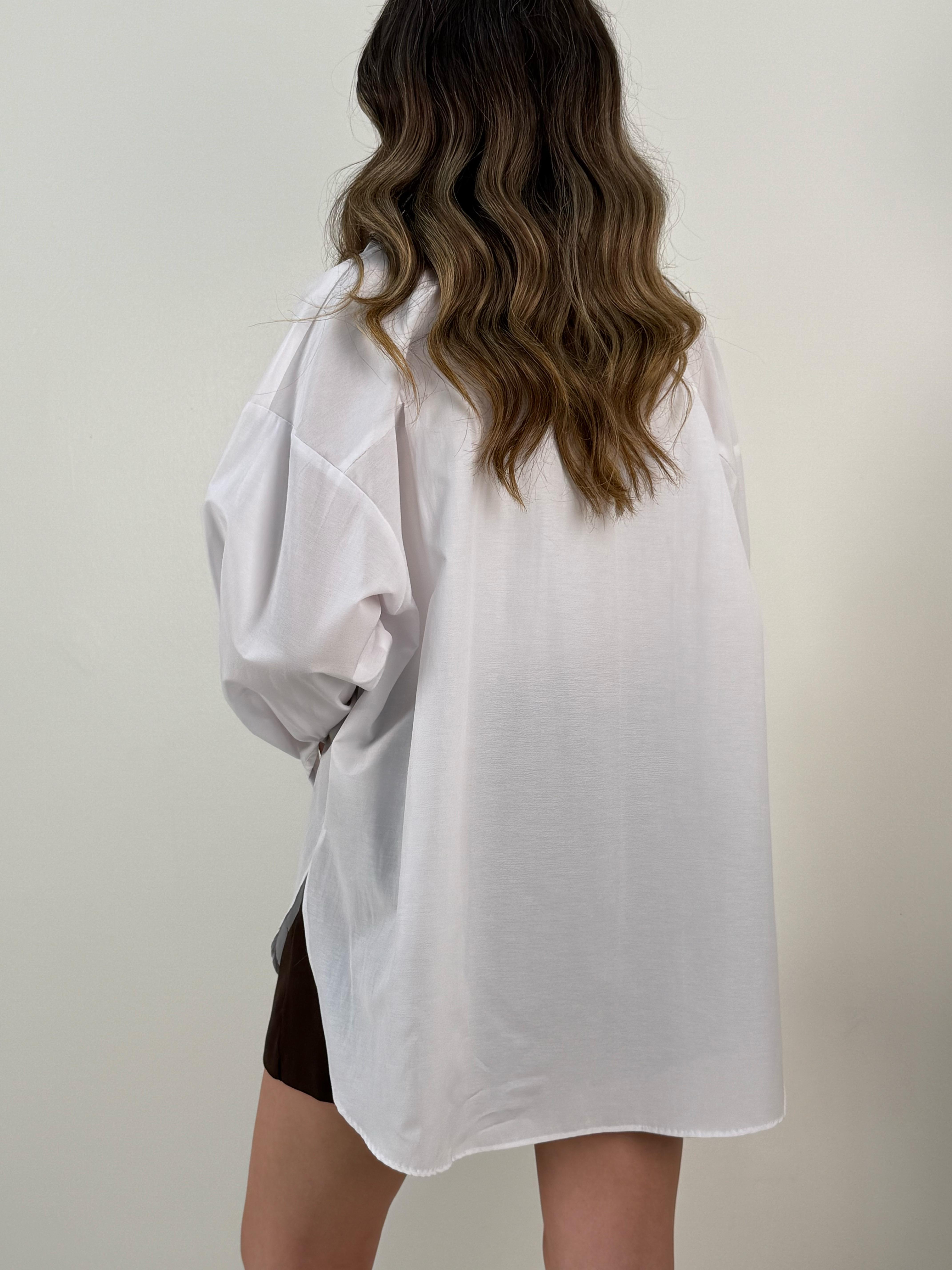 Beyaz Basic Oversize Gömlek