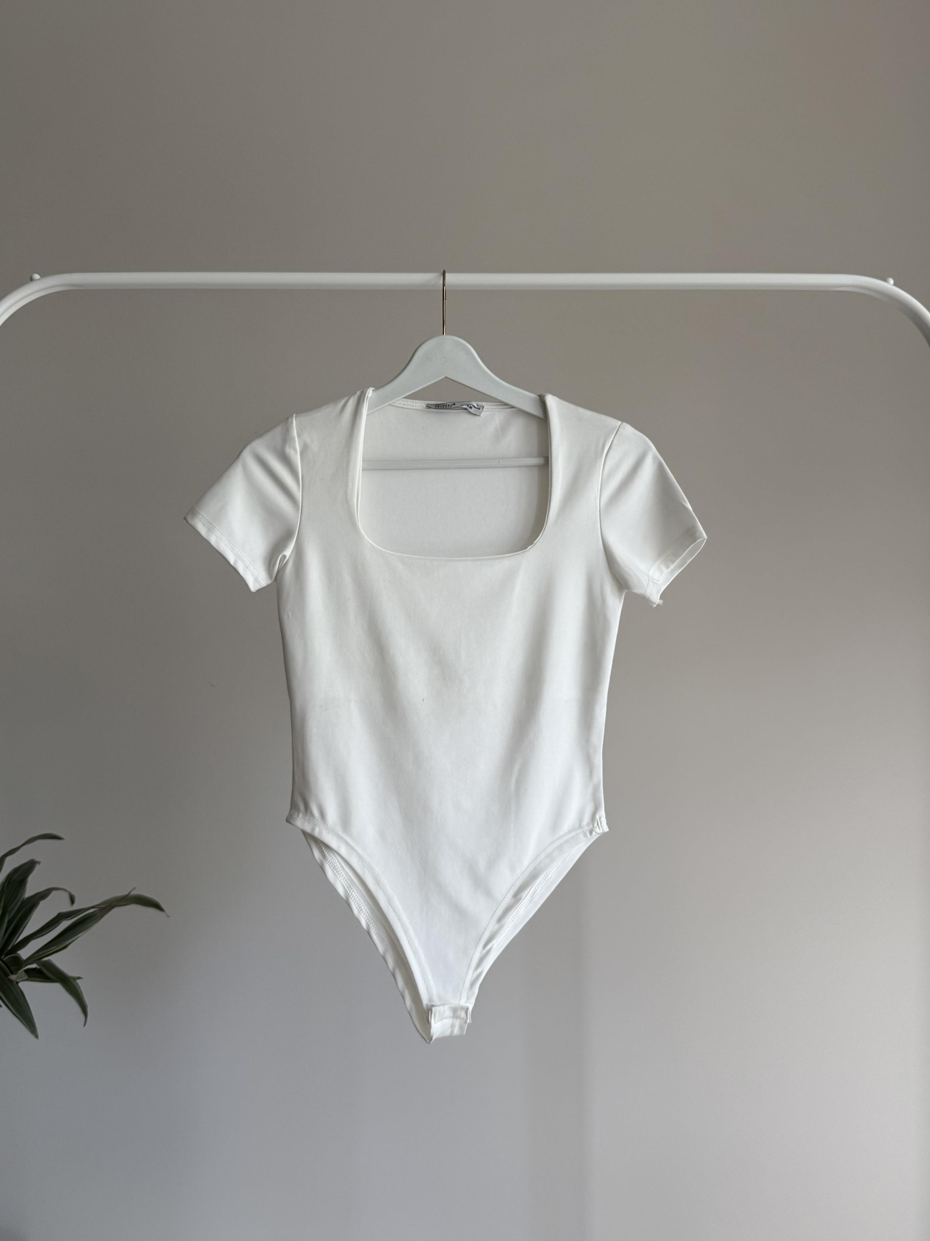 Beyaz Kısa Kollu Bodysuit