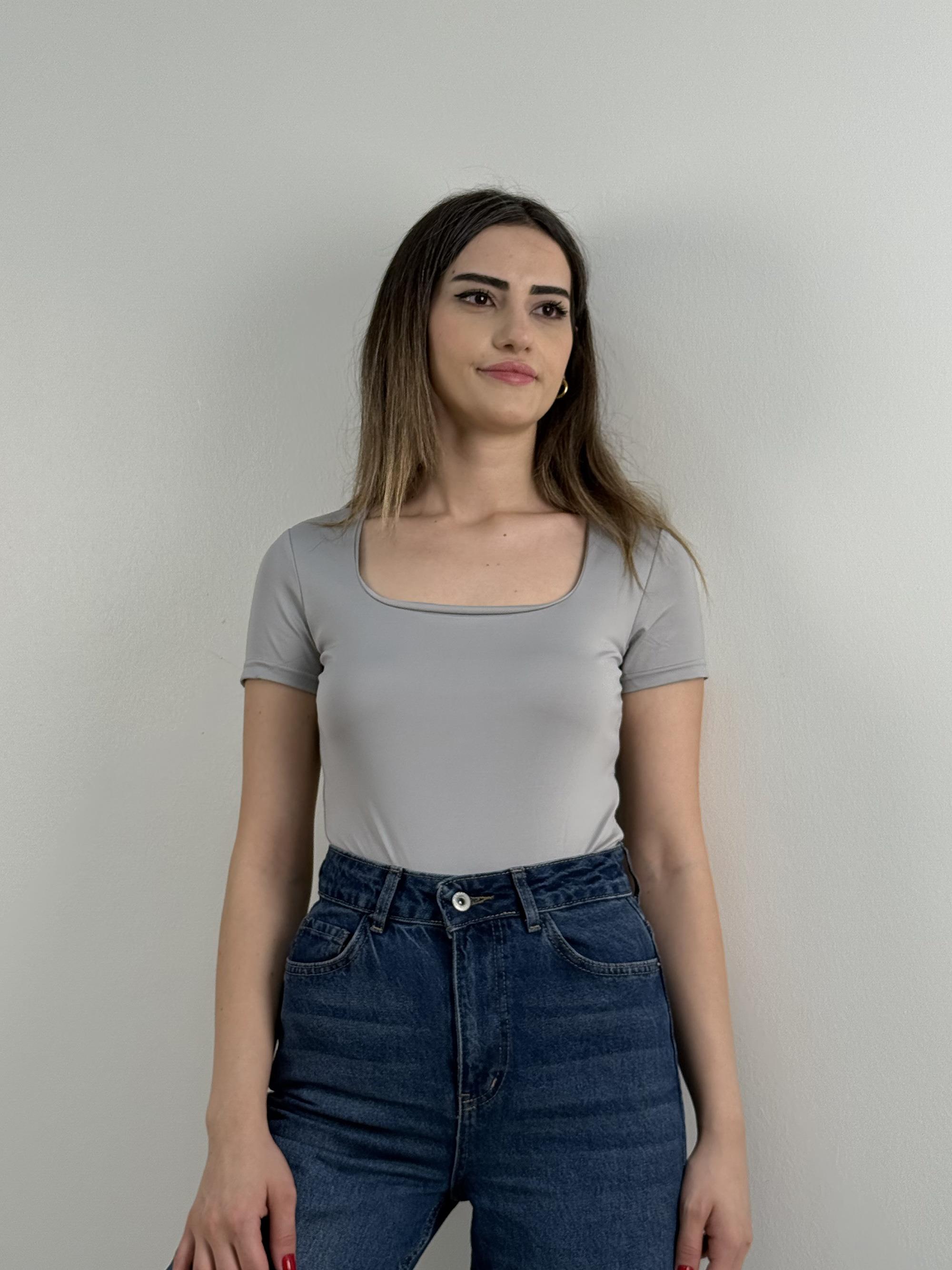 Gri Kısa Kollu Bodysuit