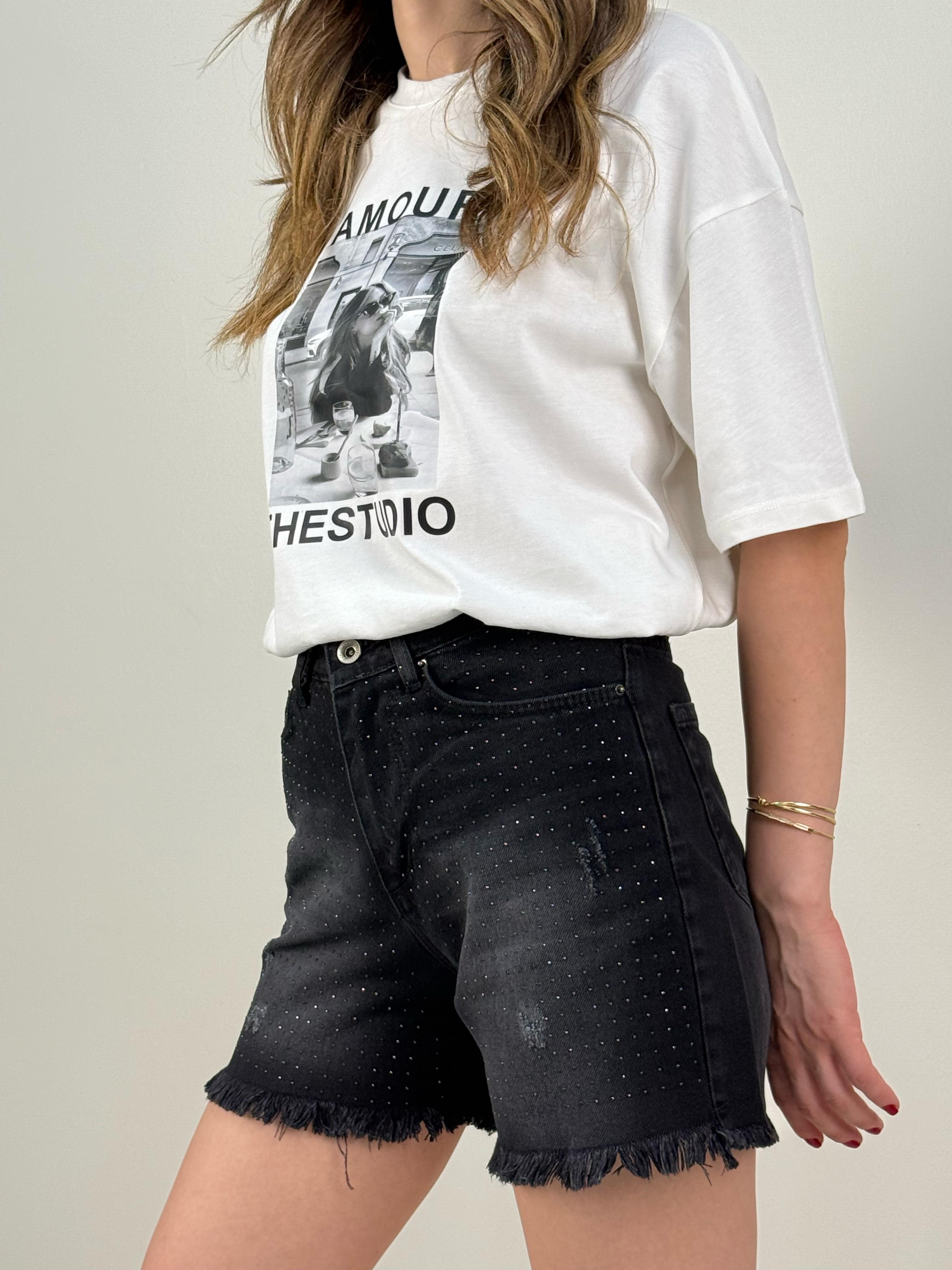 Taşlı Denim Şort