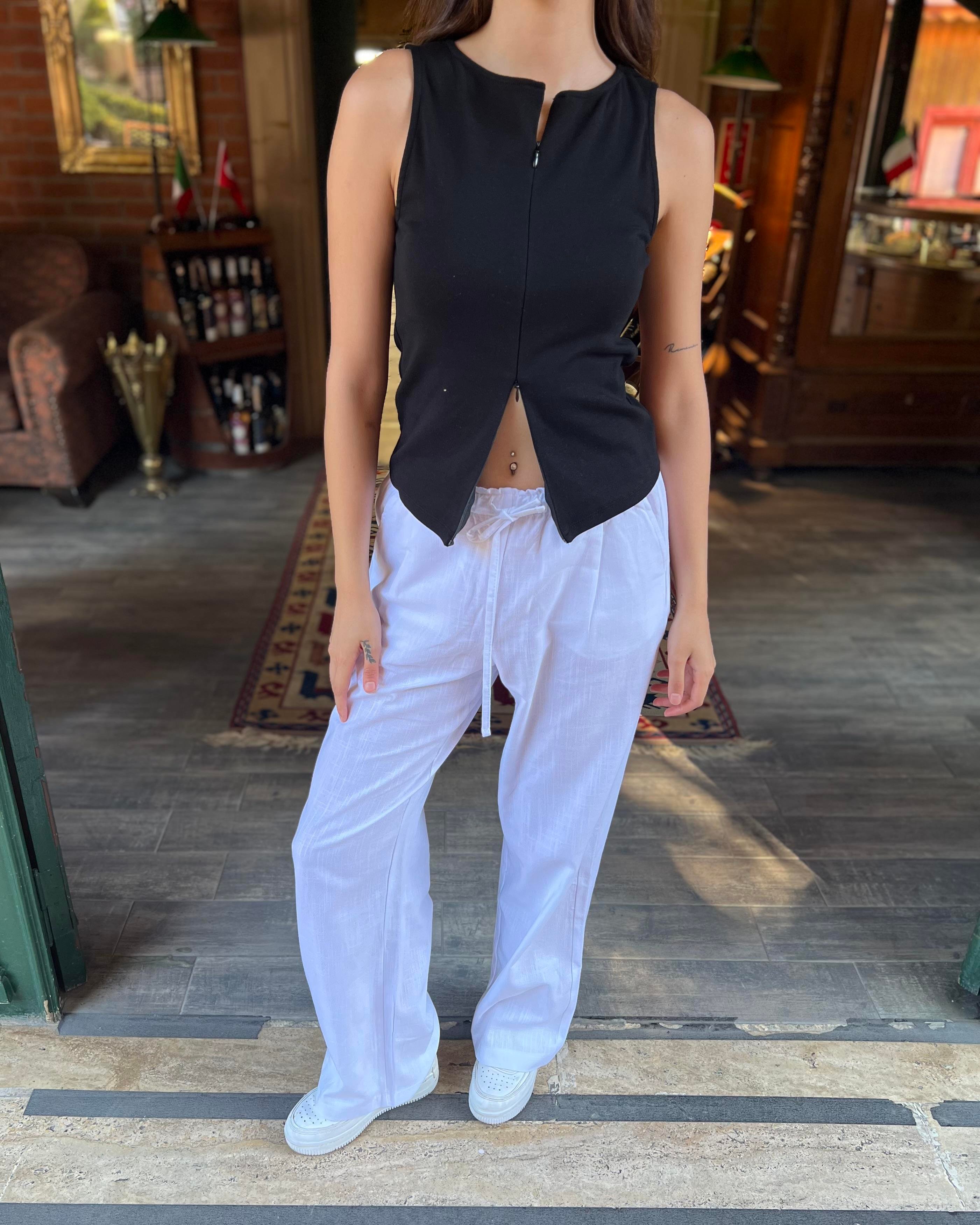 Beyaz Beli Büzgülü Wide Leg Kumaş Pantolon 