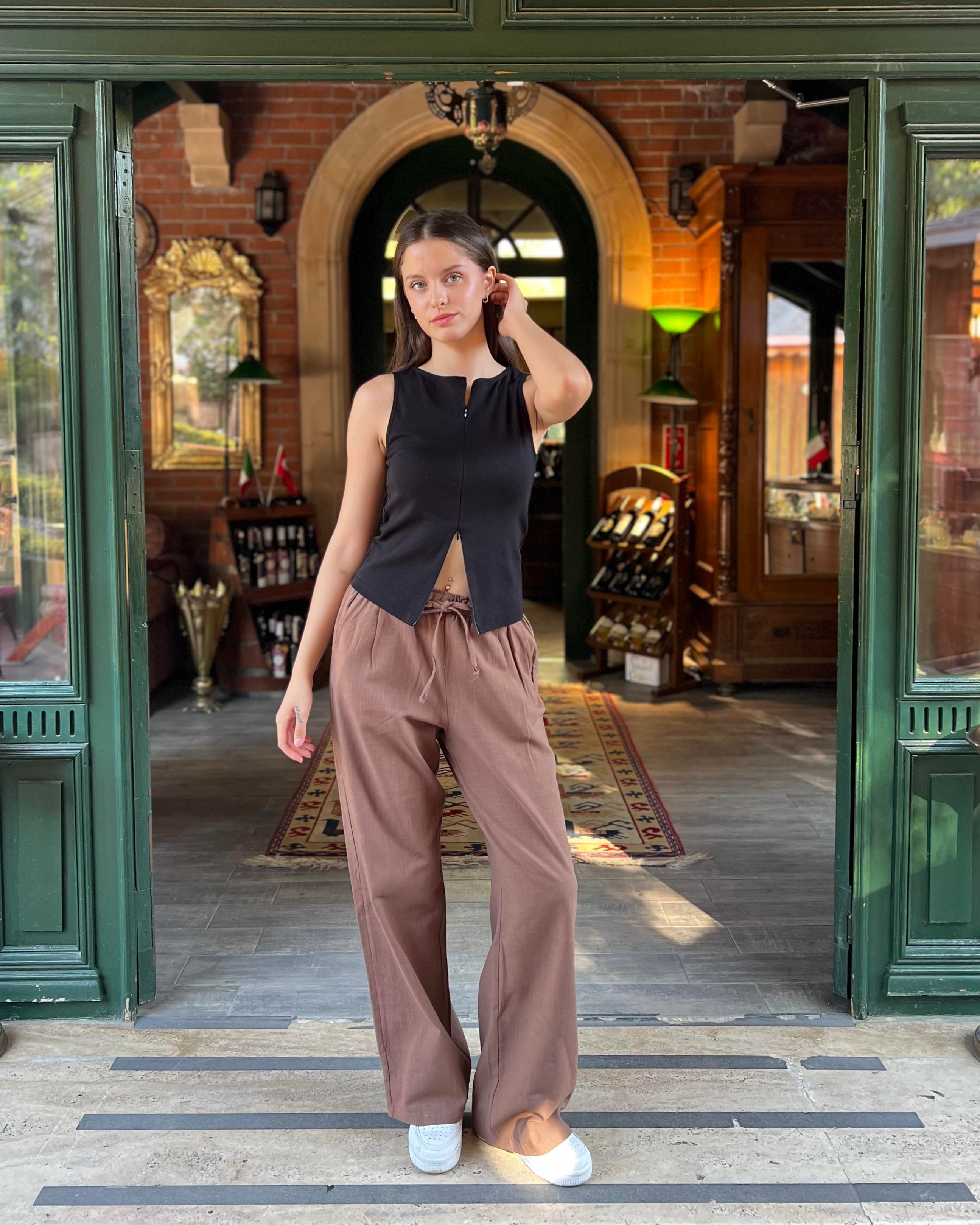 Kahverengi Beli Büzgülü Wide Leg Kumaş Pantolon 