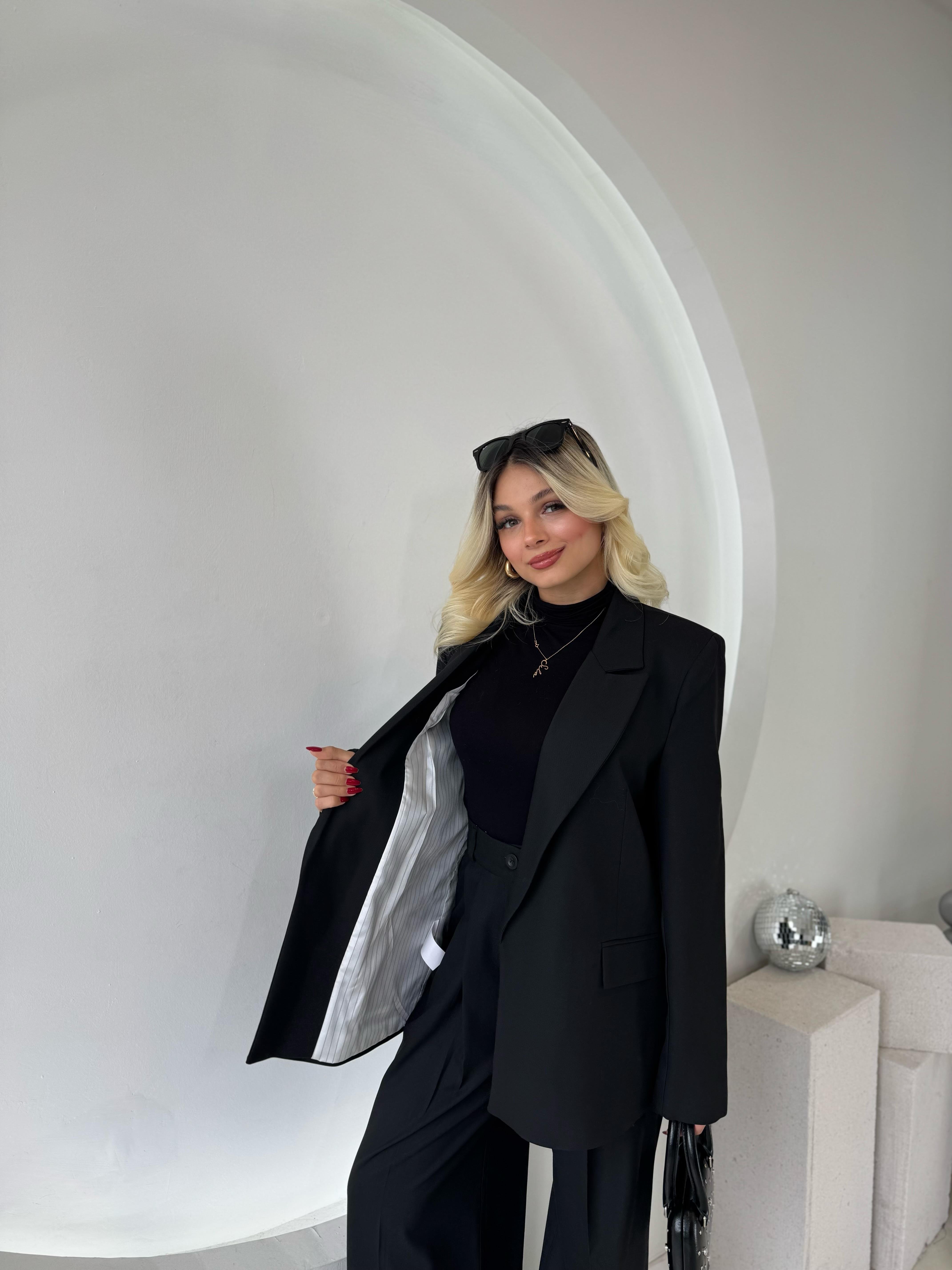 Siyah Oversize Ceket