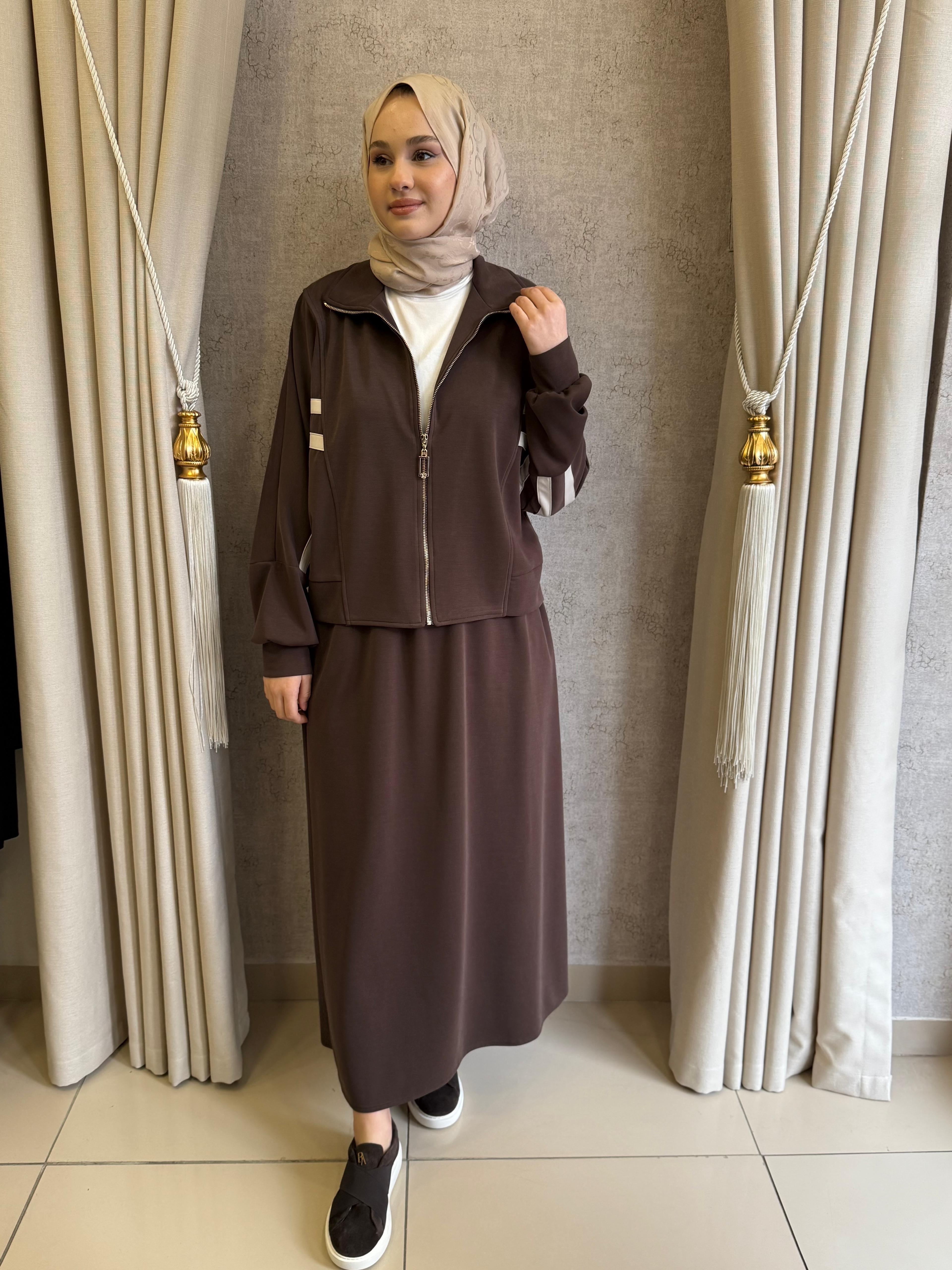Nuss 1096 Kolları Çift Şerit Detaylı Etekli Takım Kahverengi