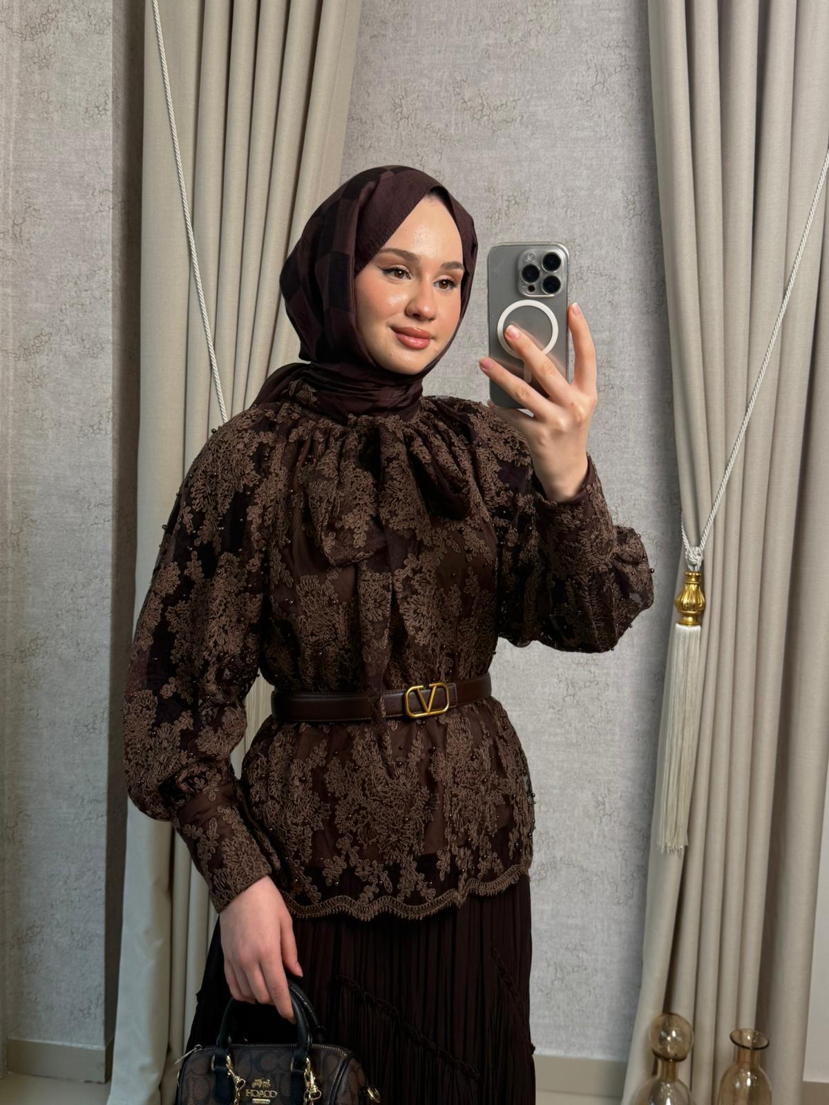 MMZ Fular Detaylı Dantel Gömlek Kahverengi