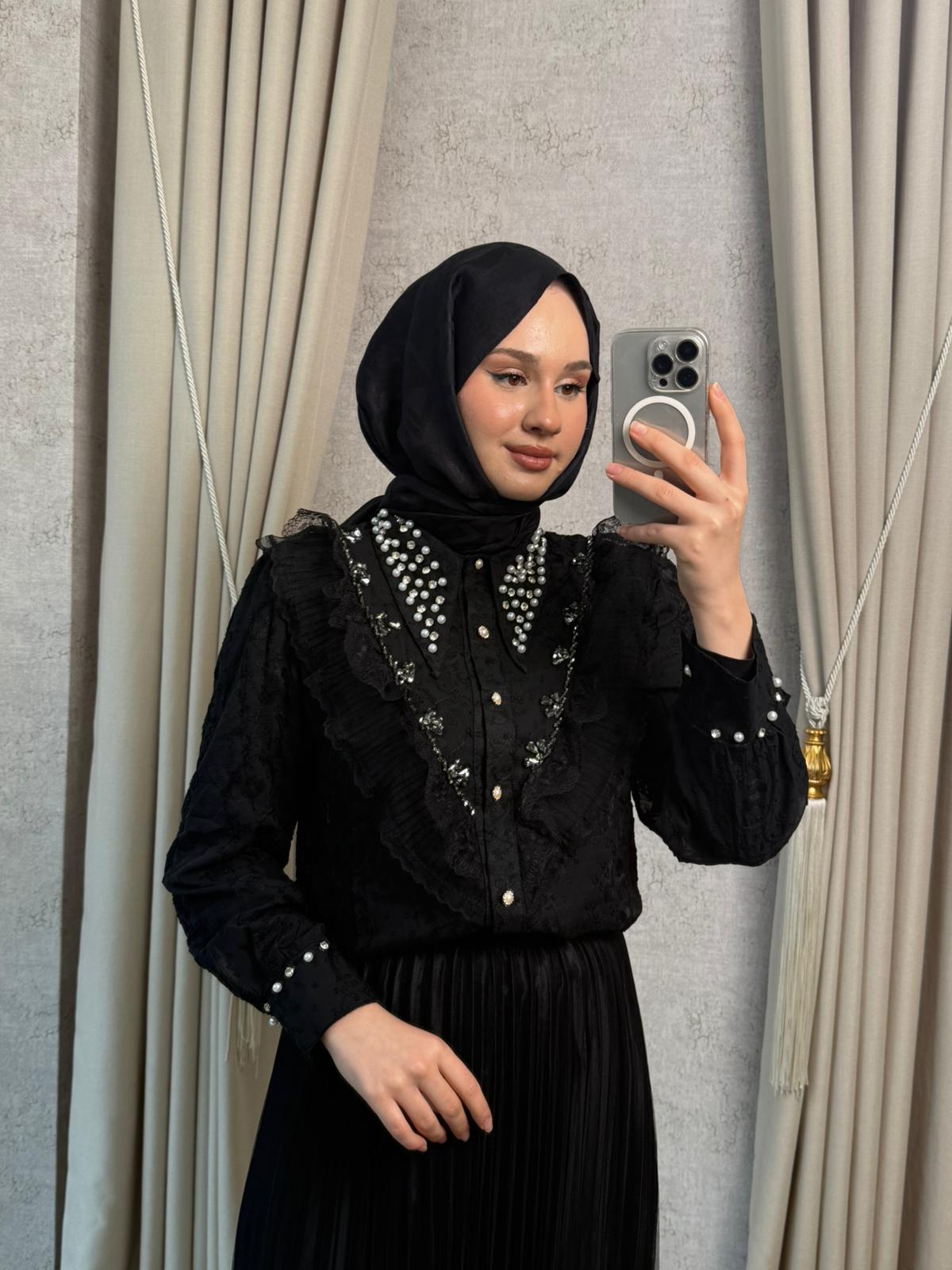 MMZ Yaka Taşlı Ve Boncuk İşlemeli Gömlek Siyah