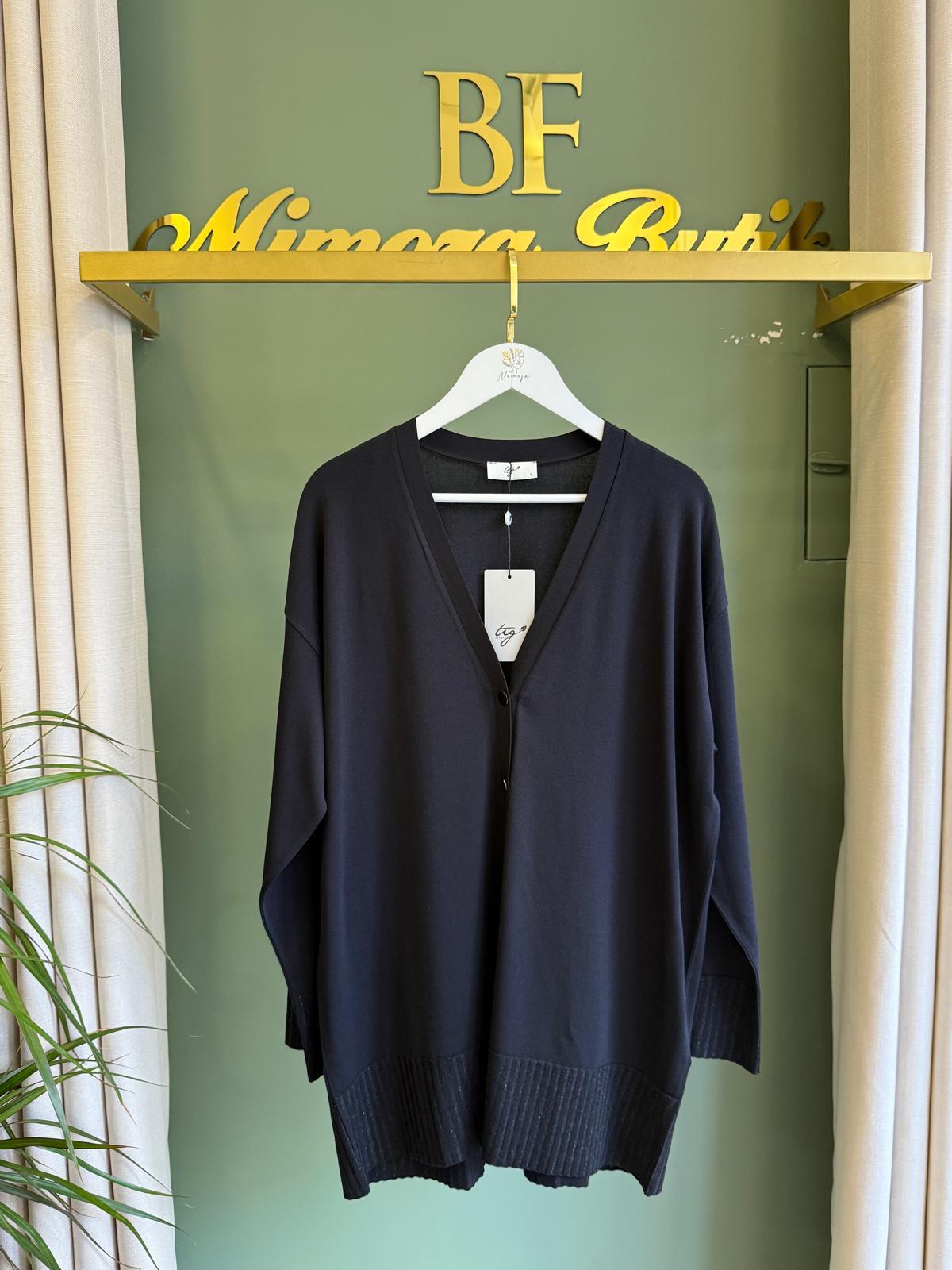 Tığtriko 21891 Eteği Simli Önden Düğmeli Rayon Hırka Siyah