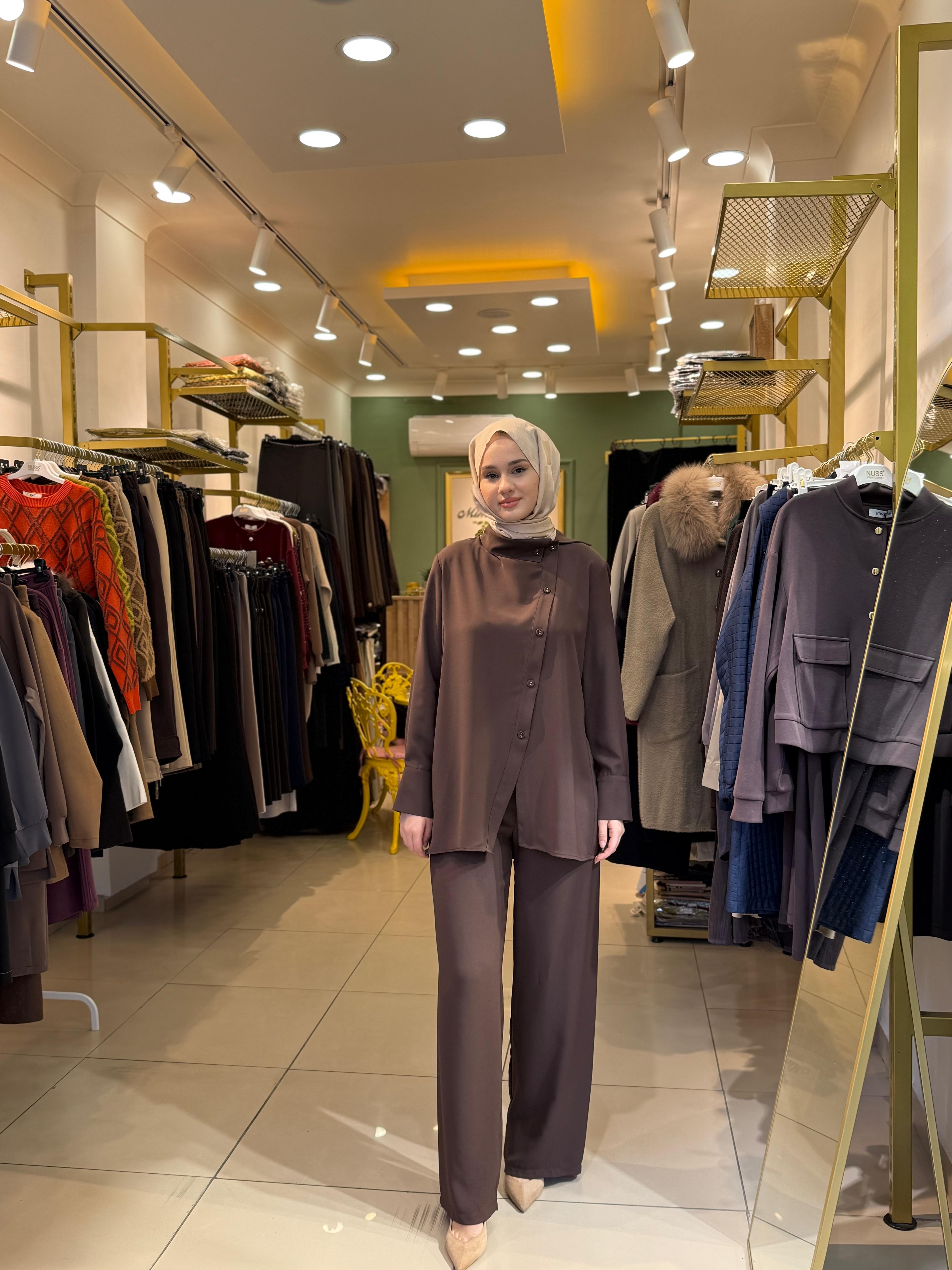 Miori Auren Pantolonlu Krep Takım Kahverengi