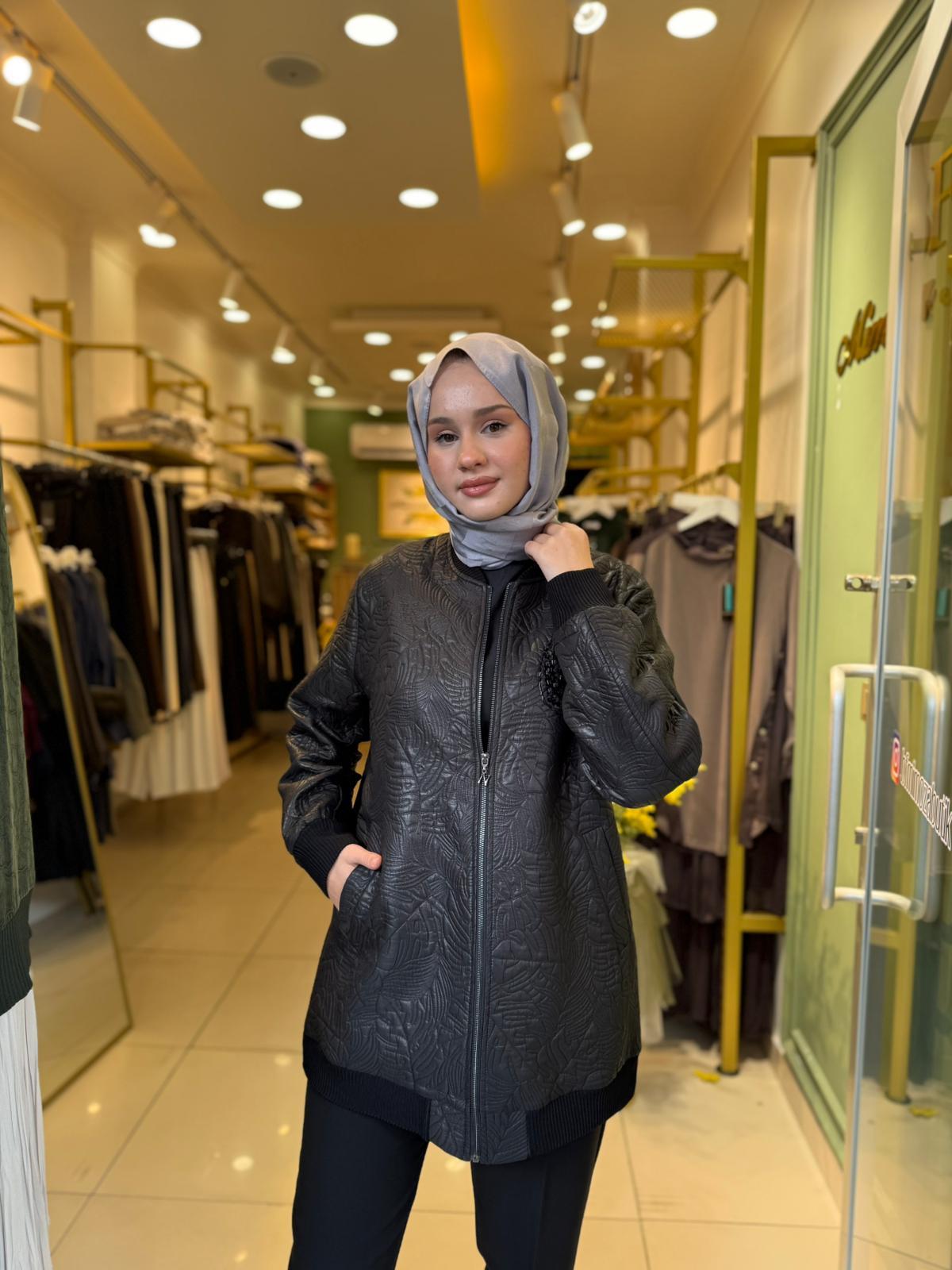 Nuss 6013 Yaka Boncuk İşlemeli Kap Siyah