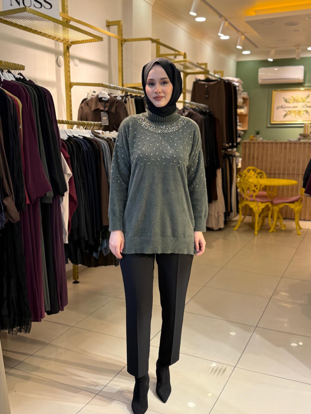 Nuss 7003 Balıkçı Yaka İşlemeli Angora Tunik Haki