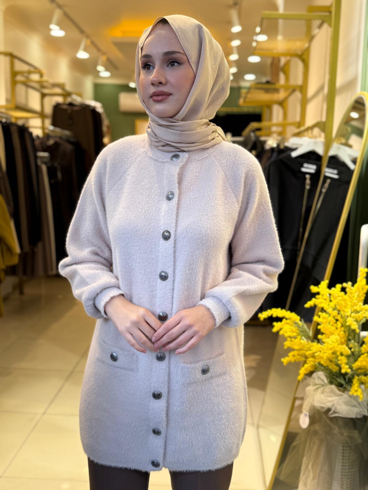 Nuss Düğme Detaylı Angora Hırka Taş