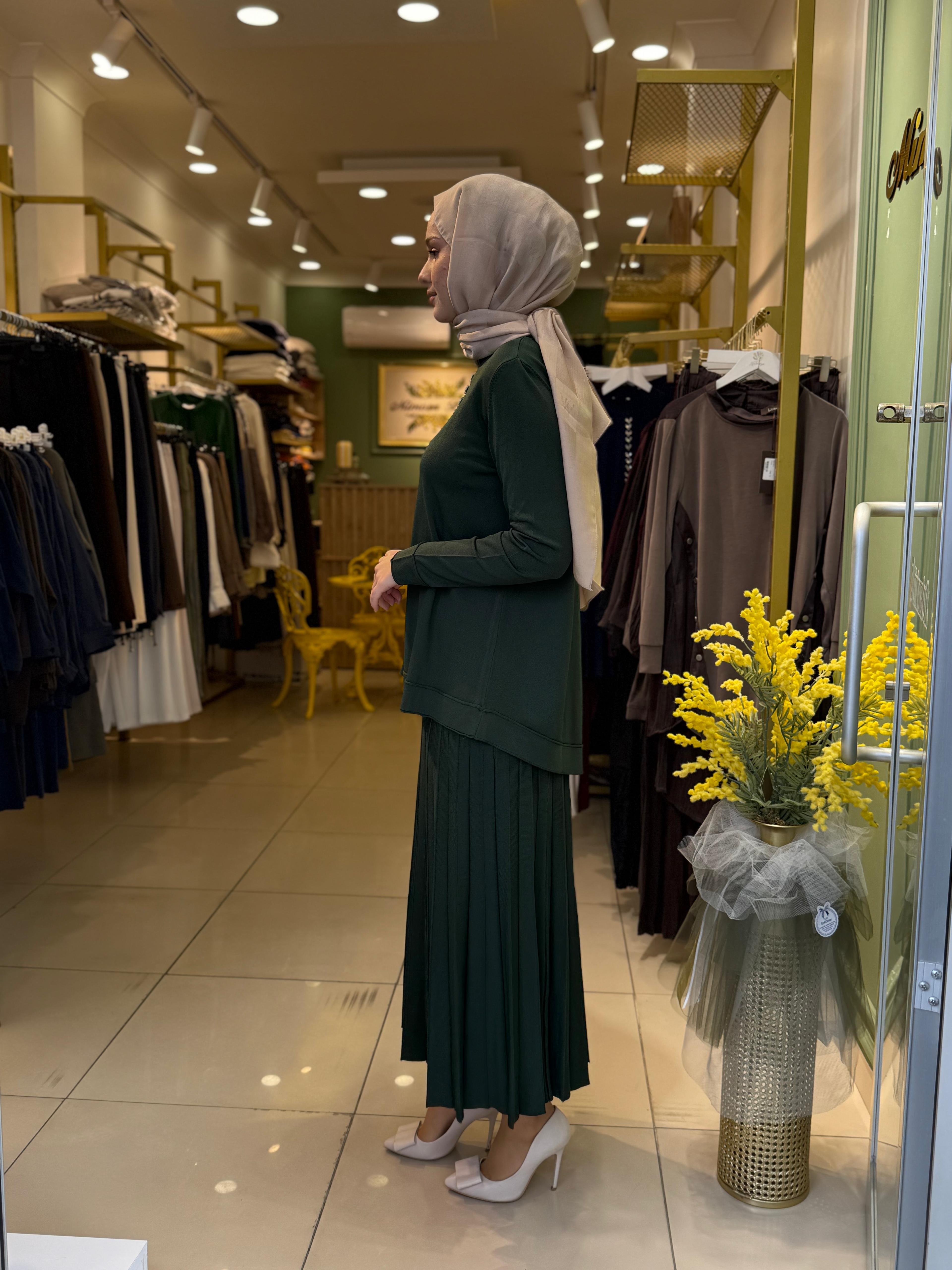 Nuss Su Yolu Taşlı Etekli Takım 1351 Yeşil