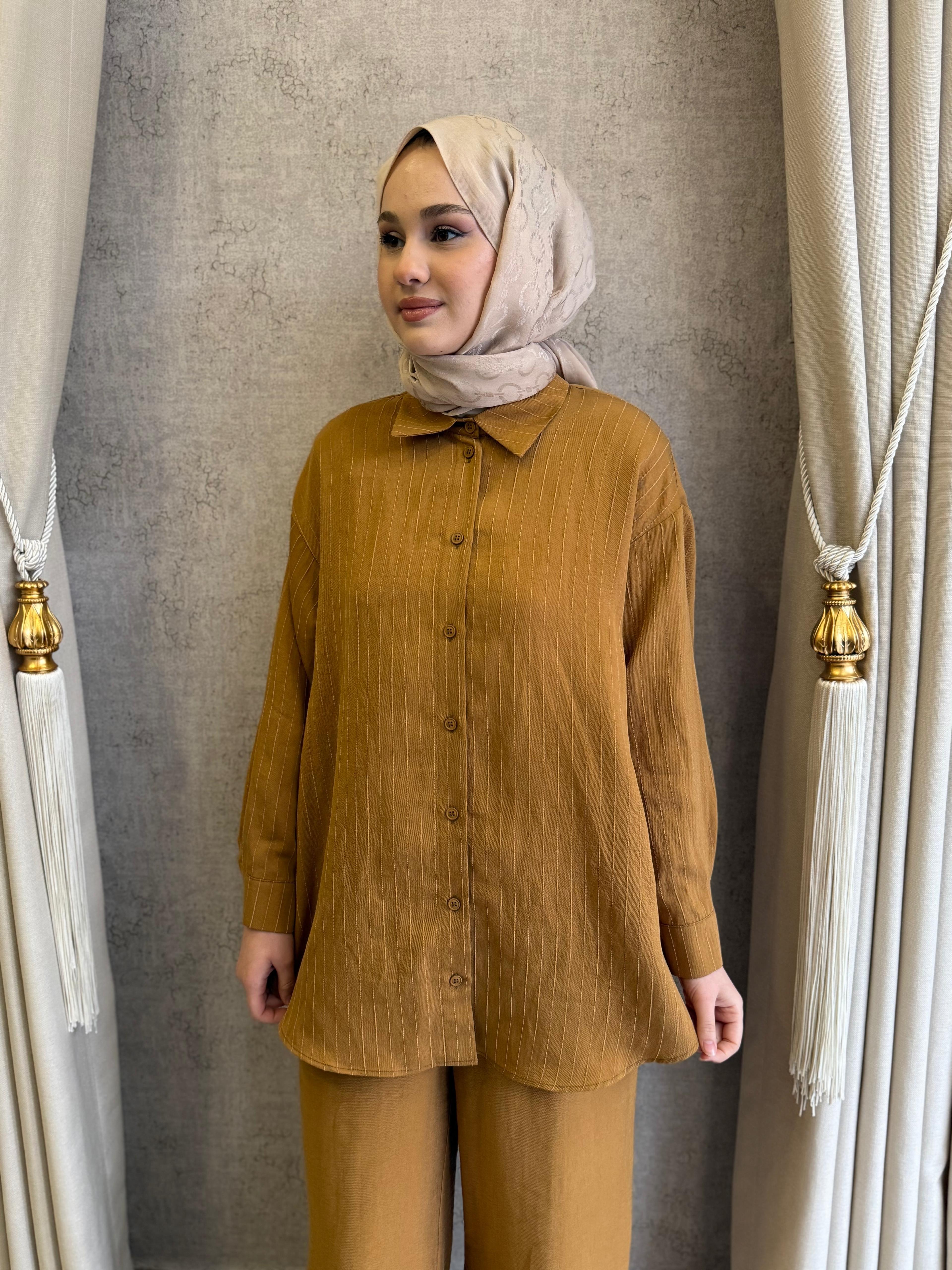 Nuss 1081 Kendinden Çizgili Pantolonlu Takım Kehribar