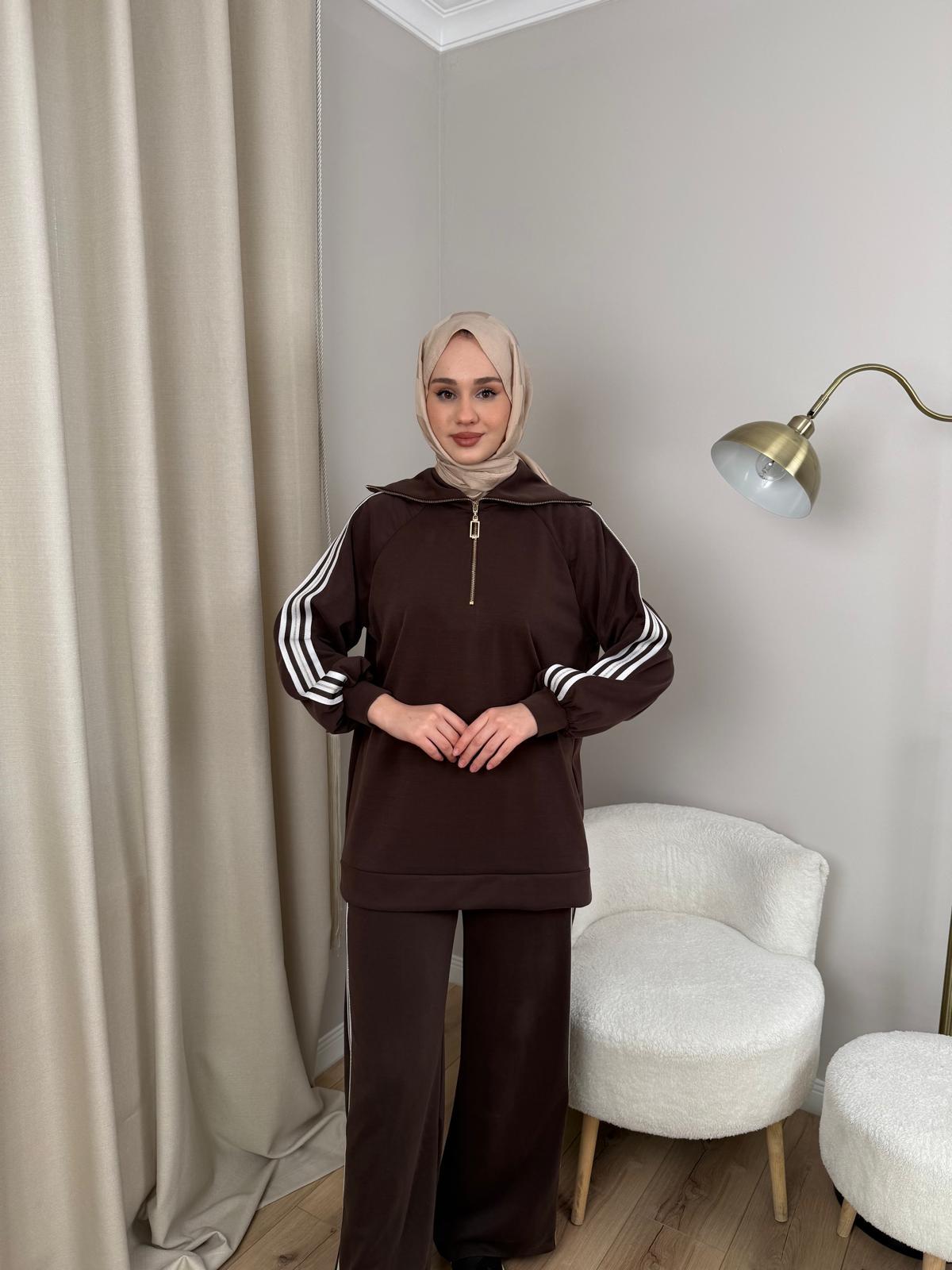 Nuss 1093 Şerit Detaylı Pantolonlu Takım Kahverengi
