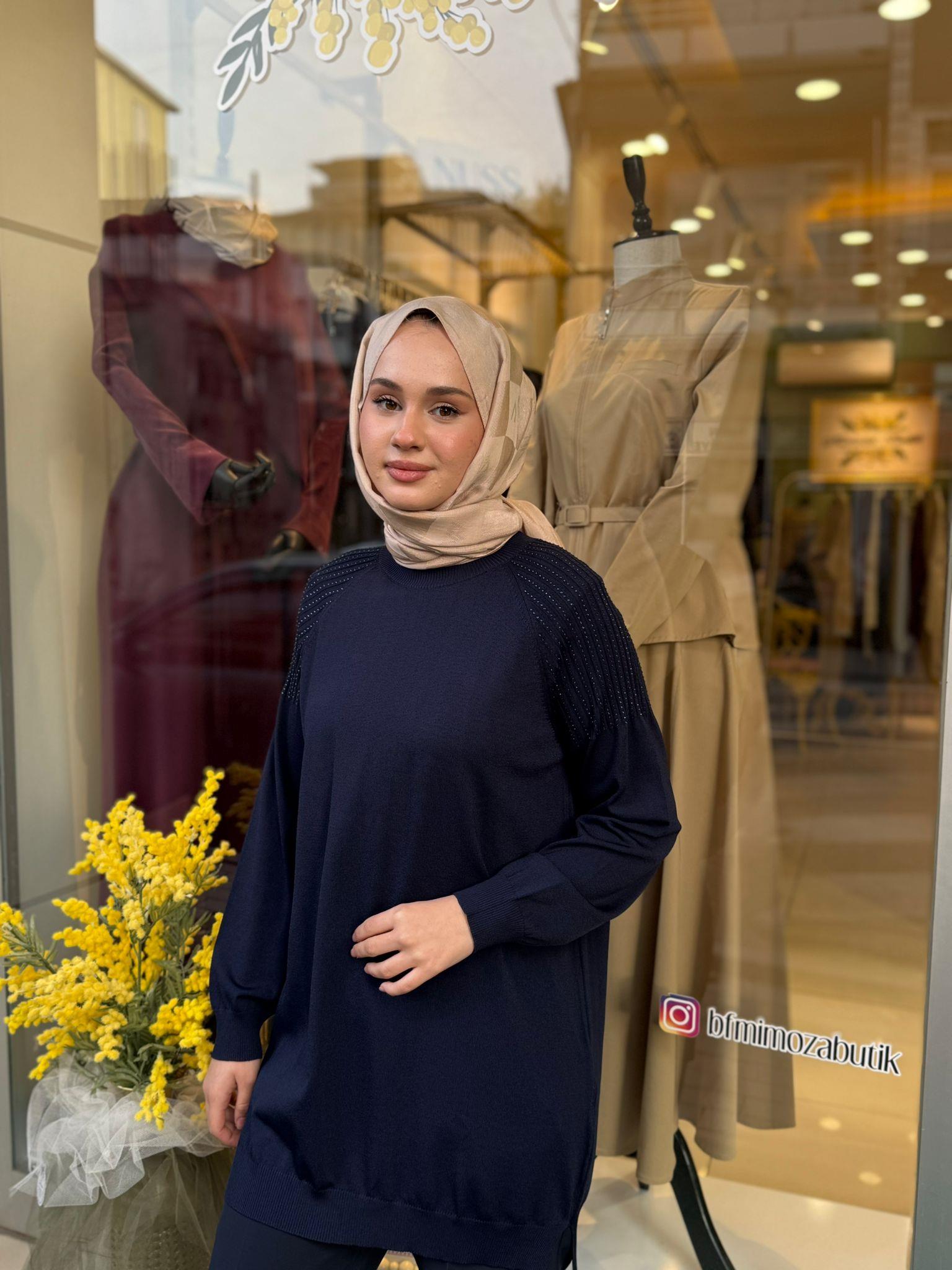 Tığ Triko Omuzlar Taş Baskılı Rayon Tunik 21723 Lacivert