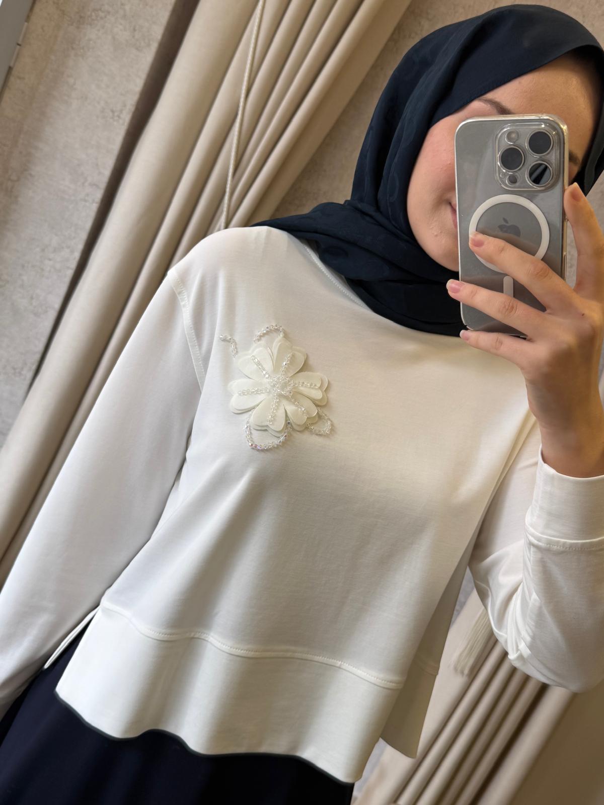 Wennora 1050 Yaka İşlemeli Sweet Ekru