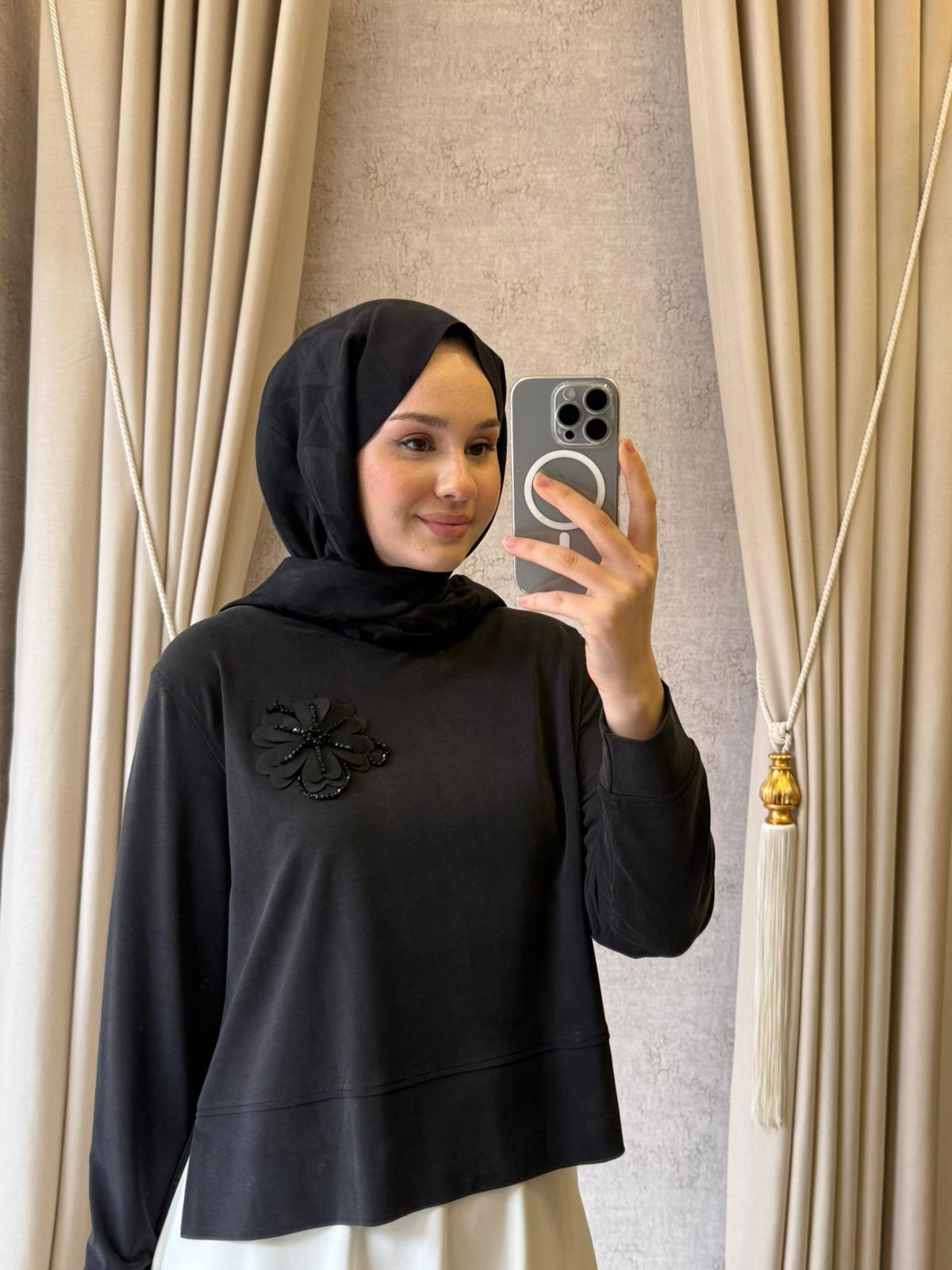 Wennora 1050 Yaka İşlemeli Sweet Siyah