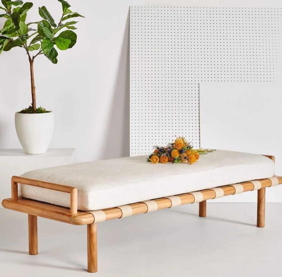 Tour Deri Detaylı Bench