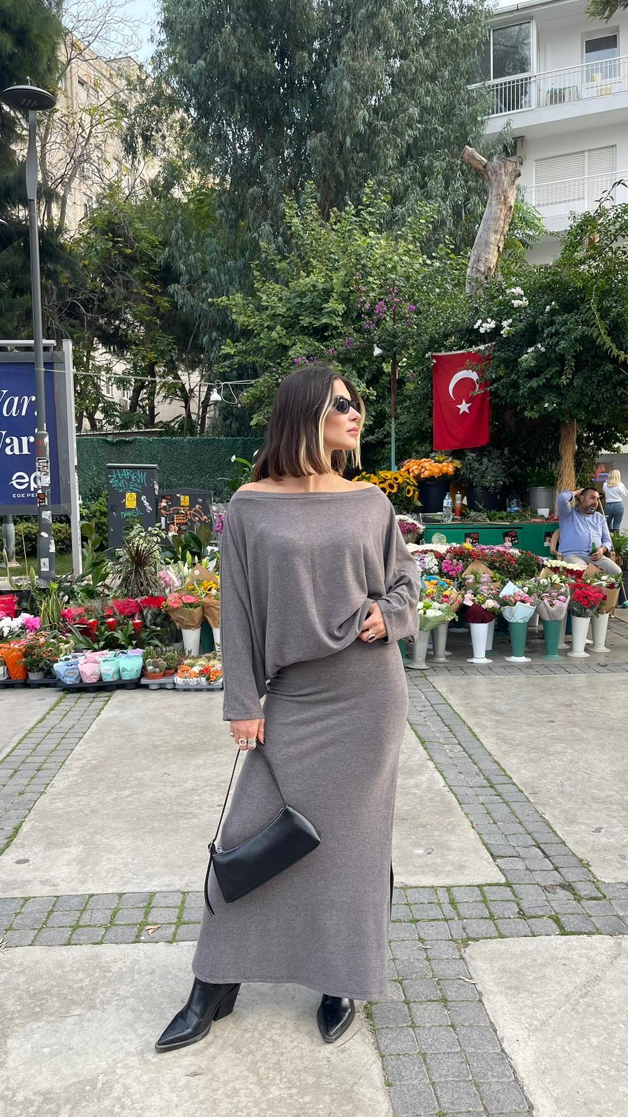 Füme yırtmaçlı lastikli etek