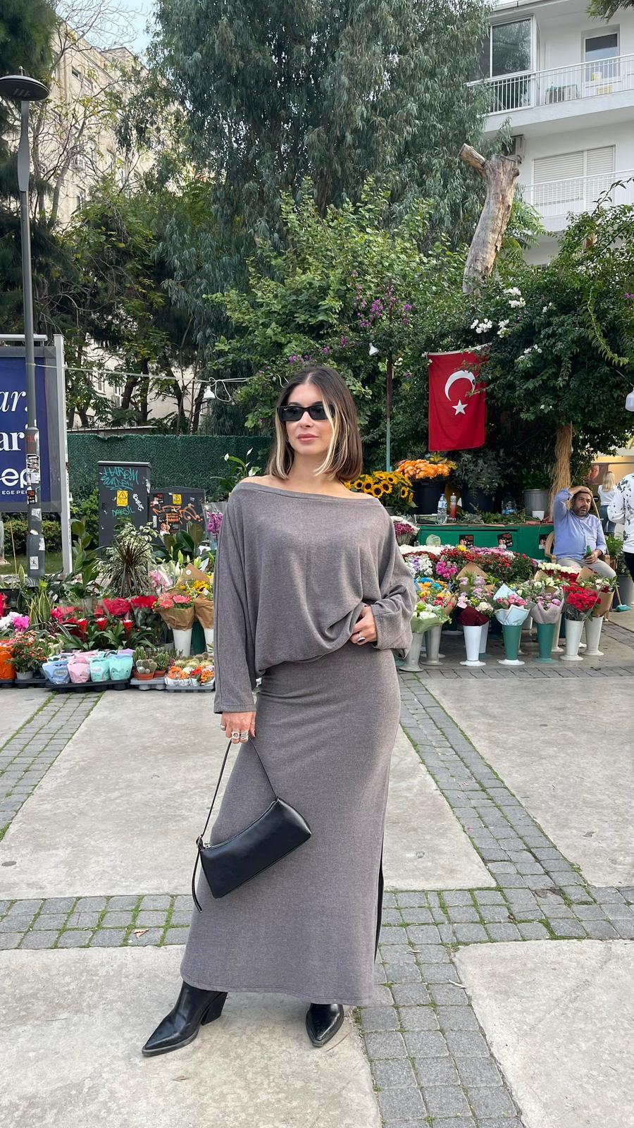 Füme yırtmaçlı lastikli etek