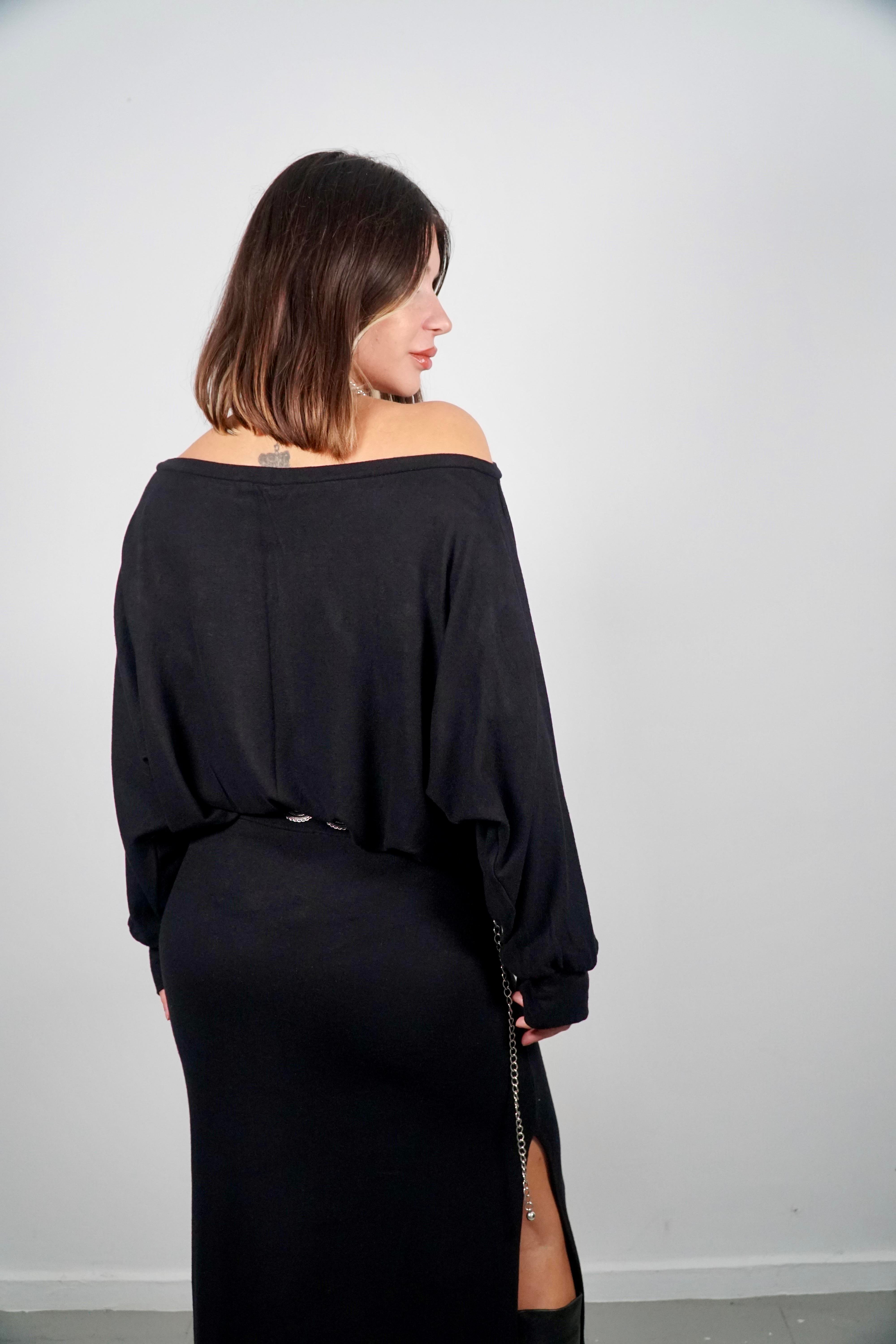 Yumoş kumaş siyah oversize tek omuz acık bluz