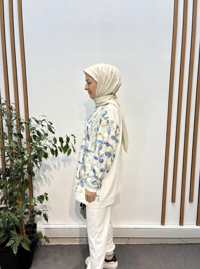Beyaz Çiçek Detaylı Sweatshirt Tunik