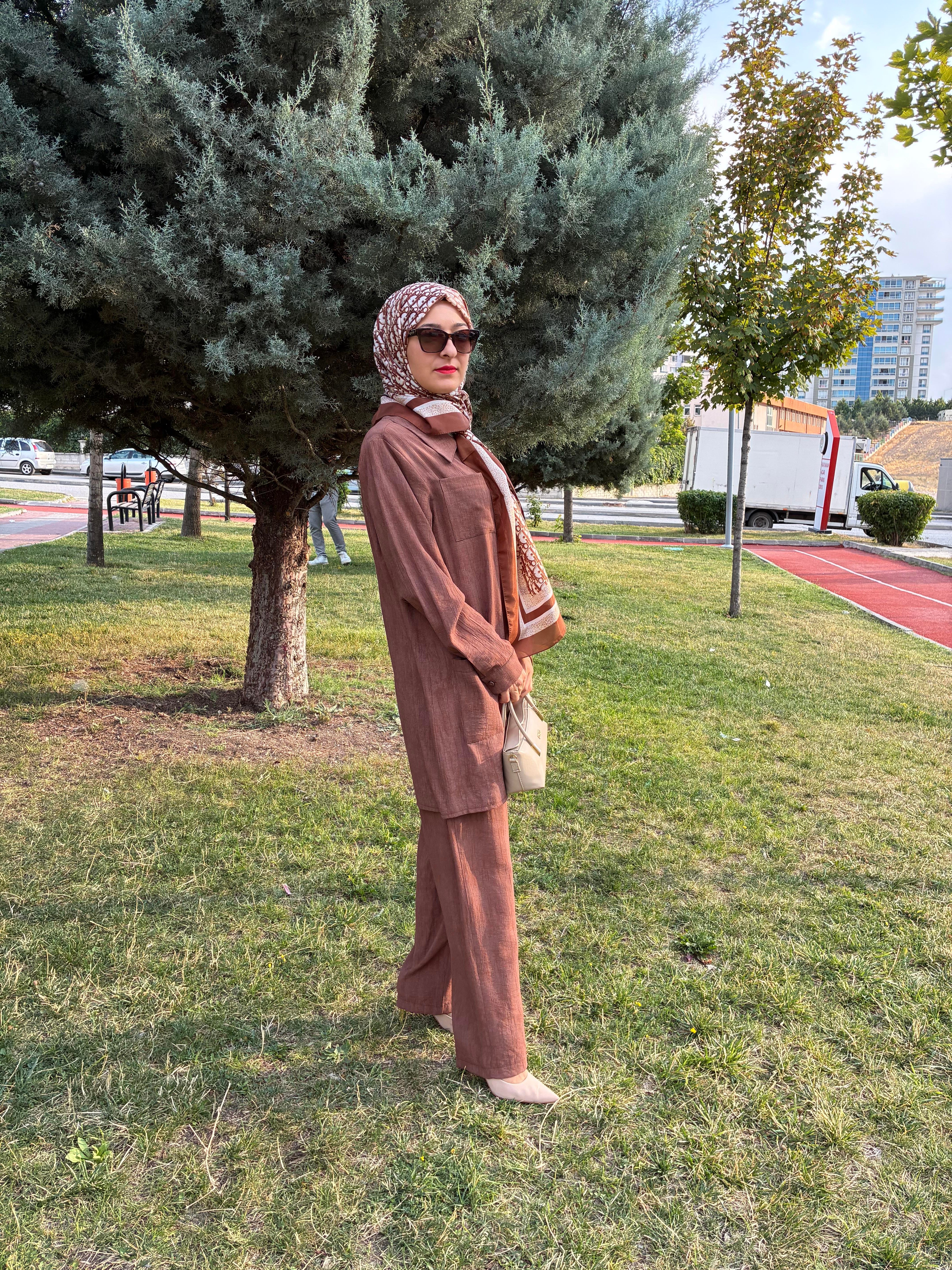 Kahverengi Çilek Kumaş Takım
