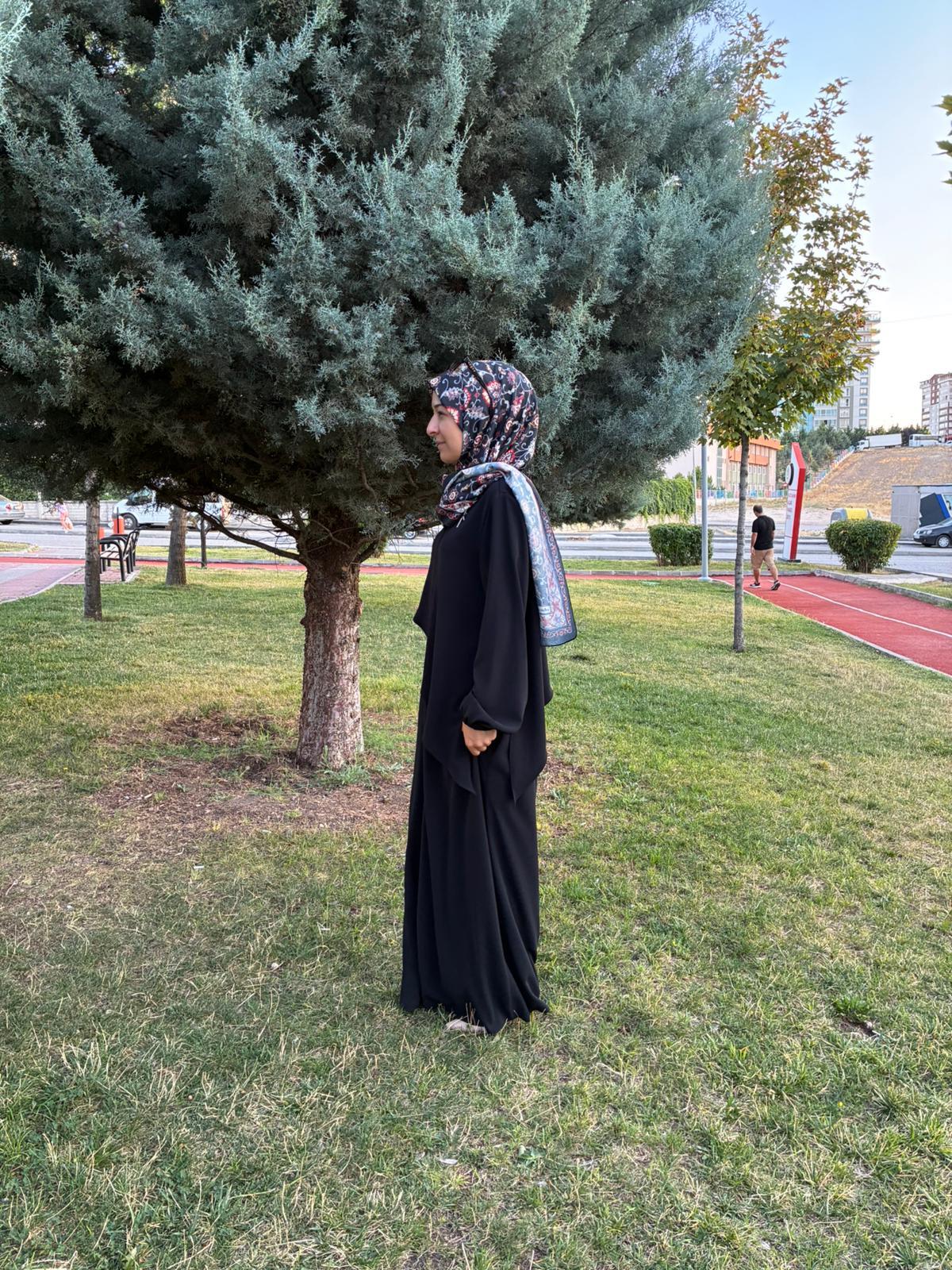 Siyah Nihan Marka Ferace
