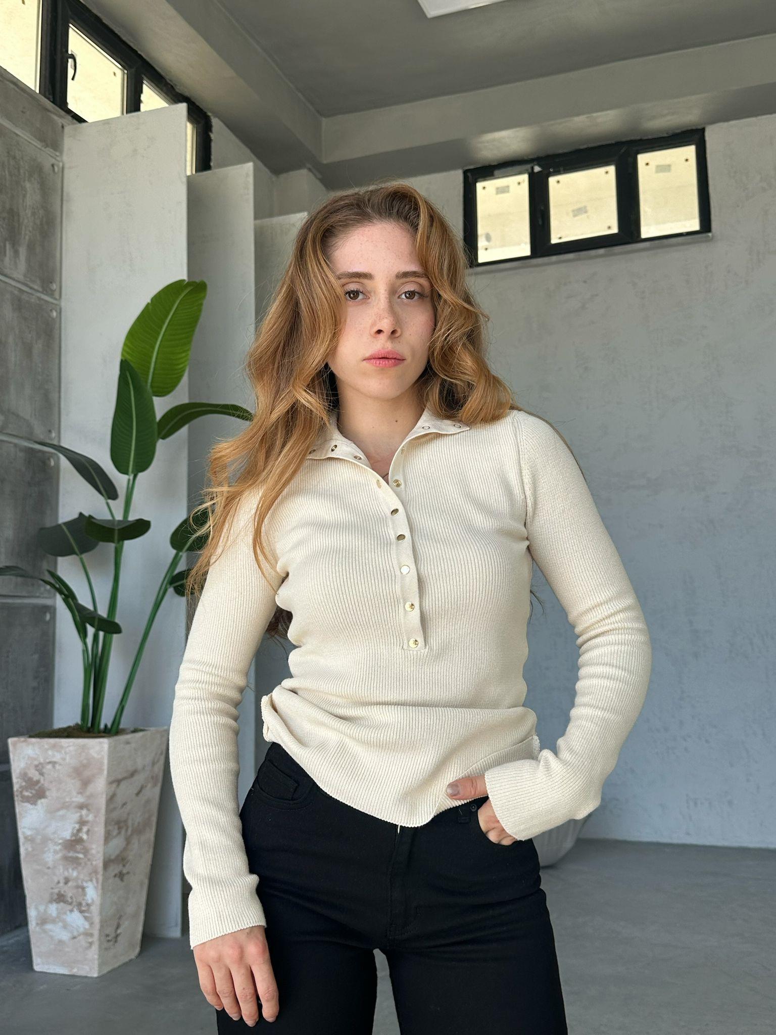 Çıtçıtlı Boğazlı Kazak Bej