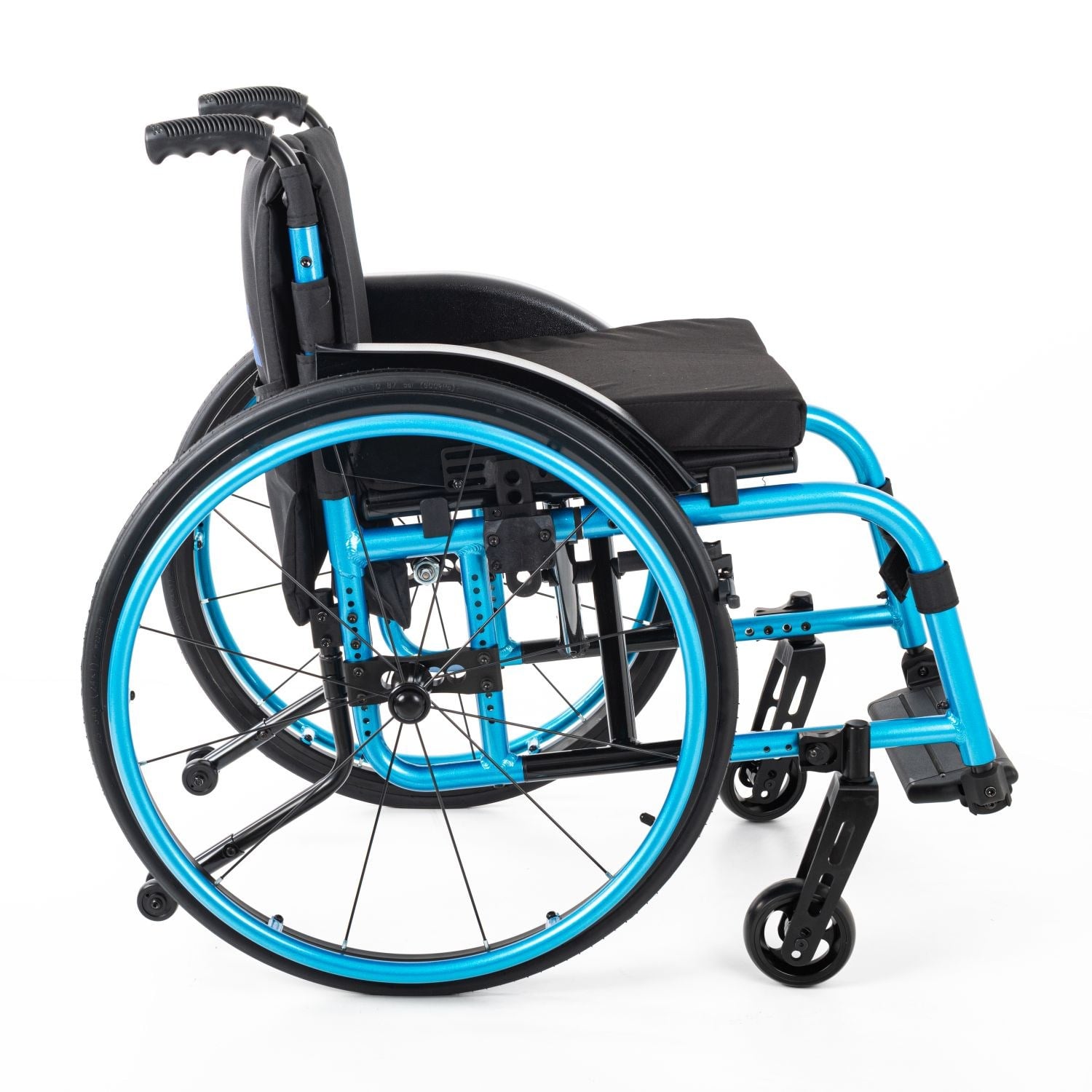 Comfort Plus Dinamik S2 38 cm Aktif Tekerlekli Sandalye