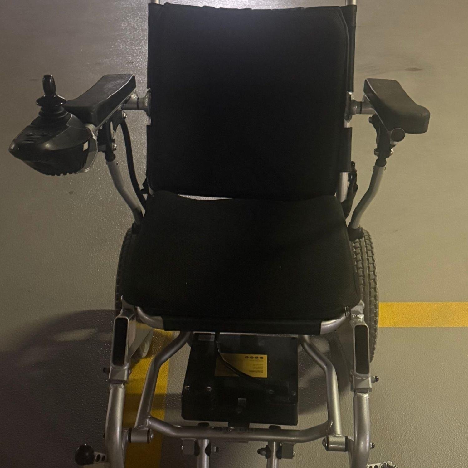 Crative 6012 2.el Akülü Tekerlekli Sandalye