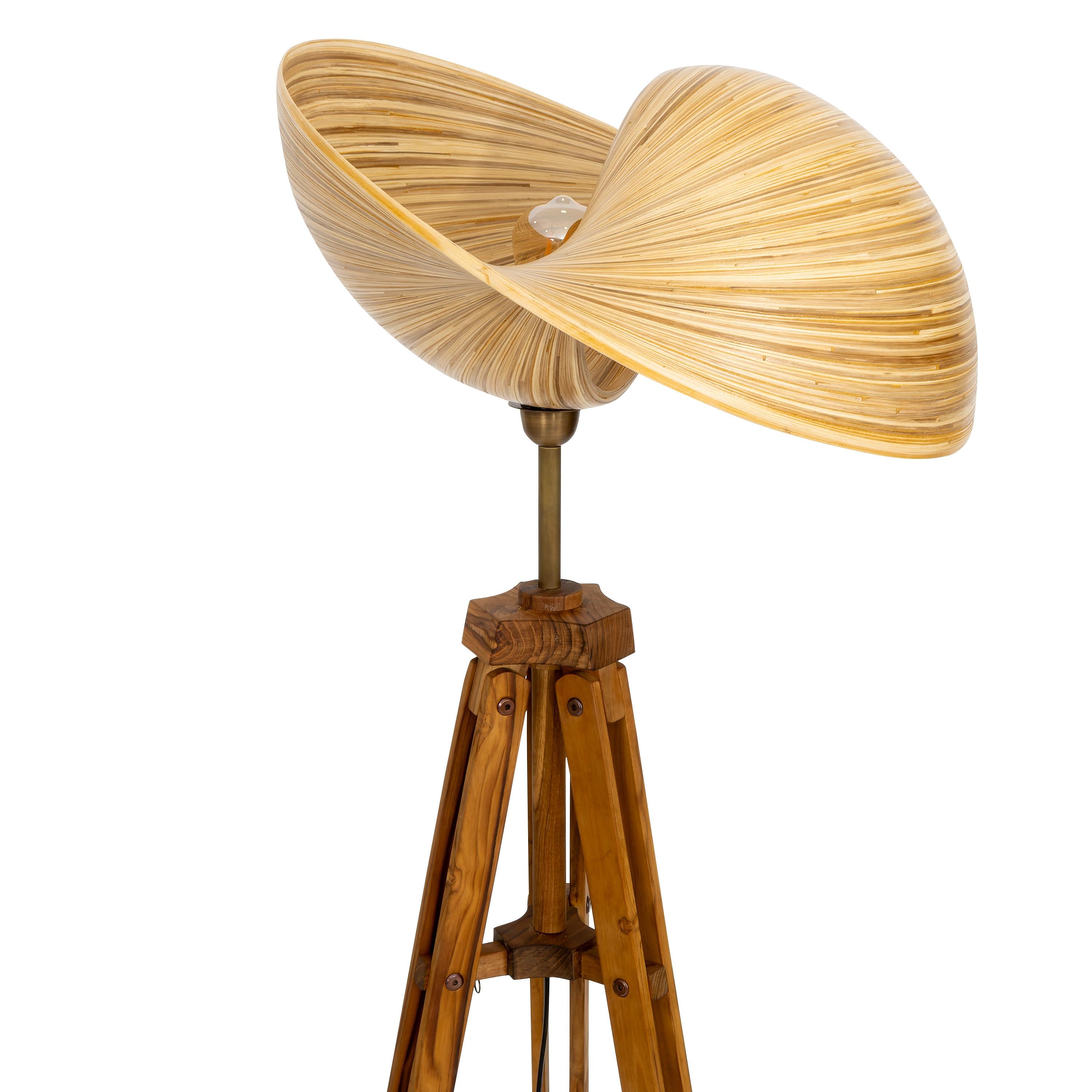 Bambu Tripod Aydınlatma  161 cm × 50 cm × 50 cm