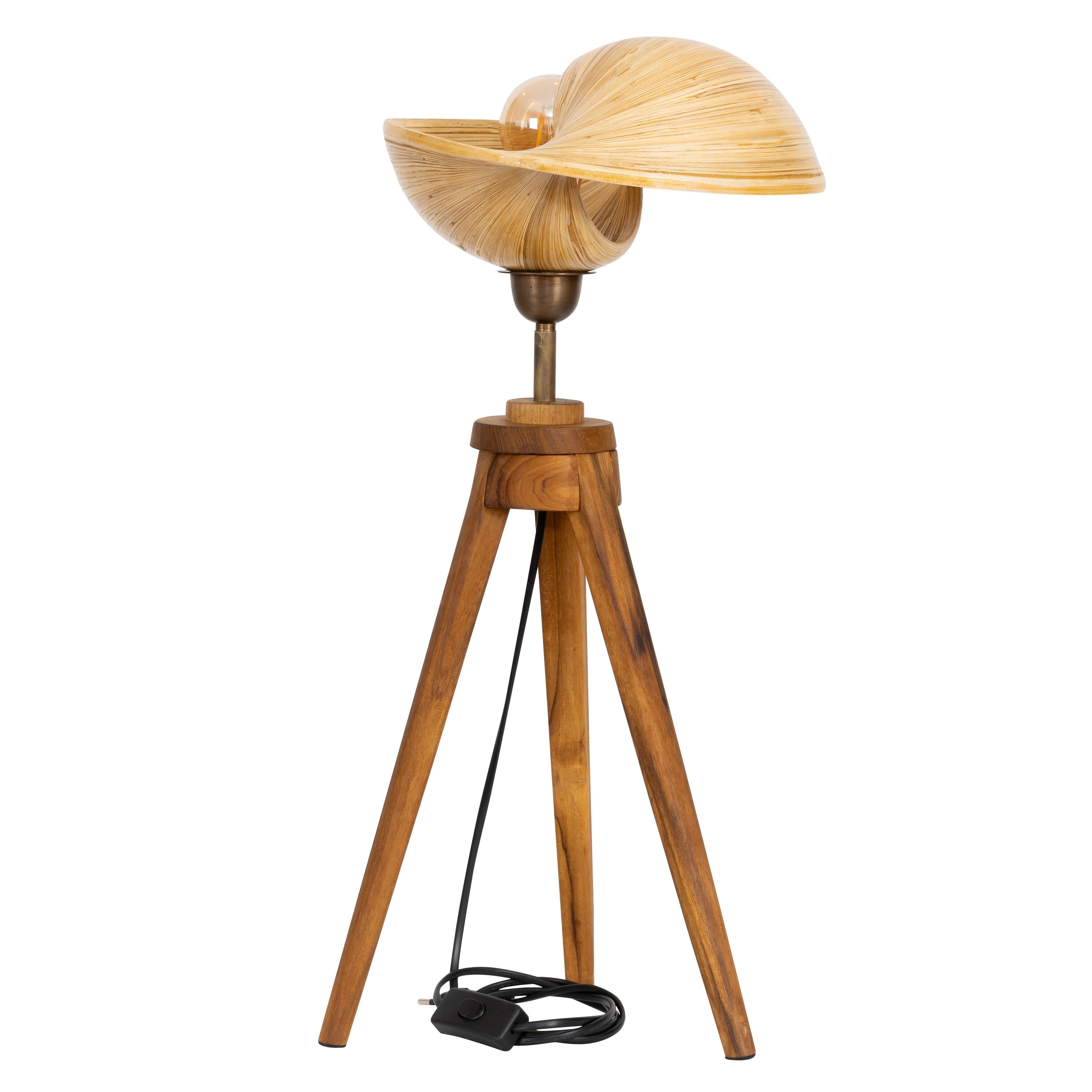 Bambu Tripod Aydınlatma  58 cm × 25 cm × 25 cm