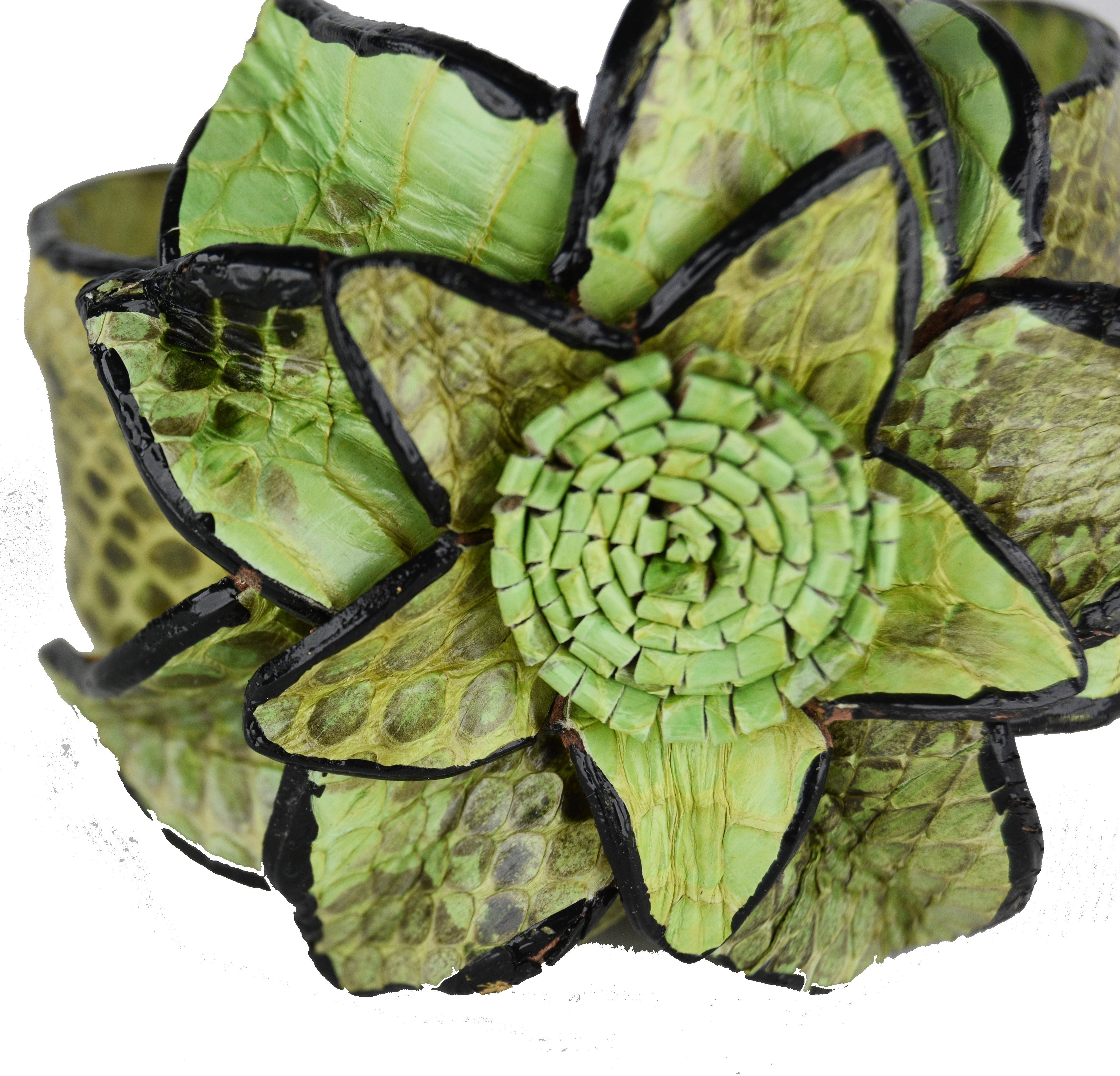 Piton Derisi Lotus Çiçeği Bileklik Yeşil