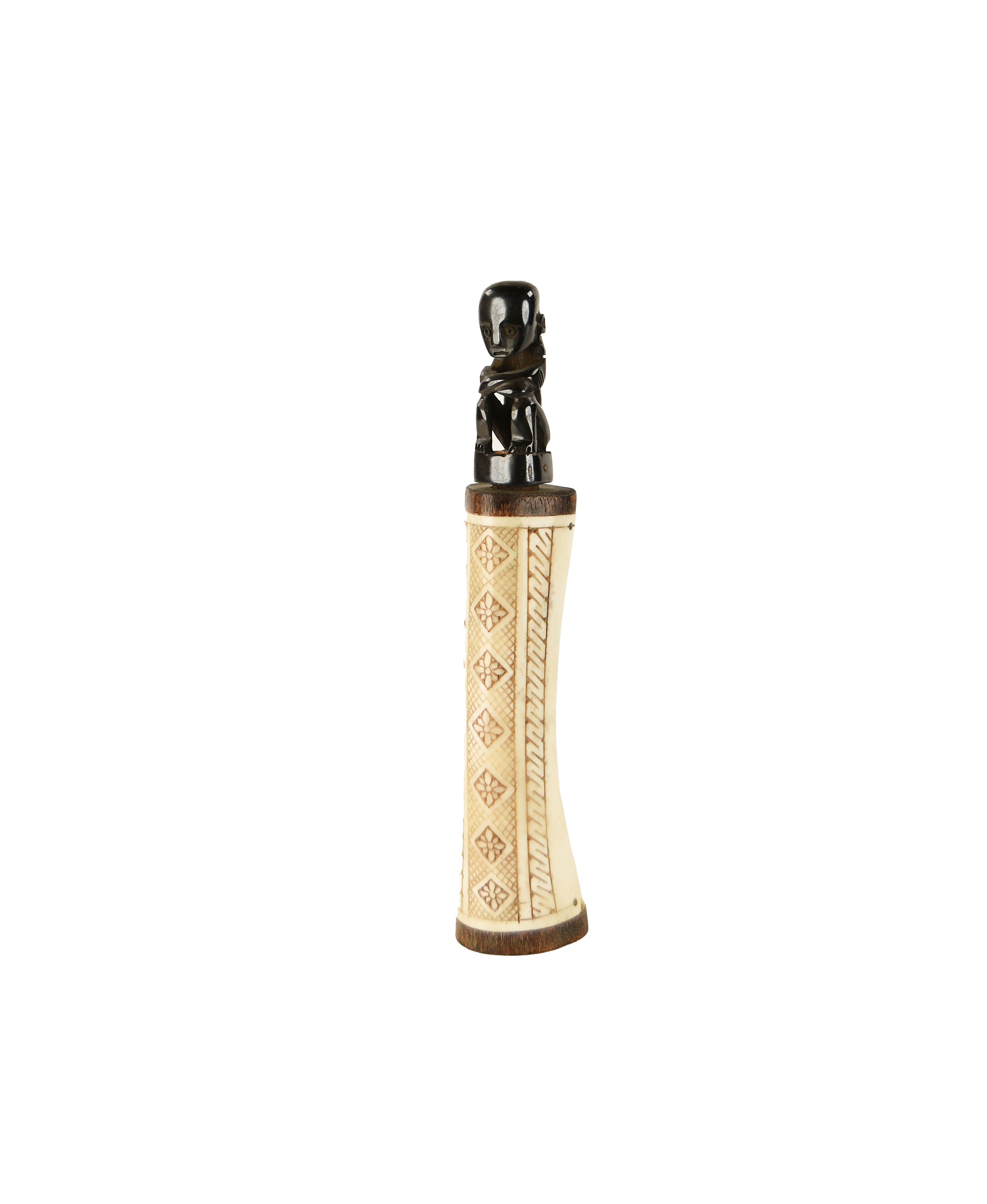 Yerli Figürü Oymalı Obje 24 cm