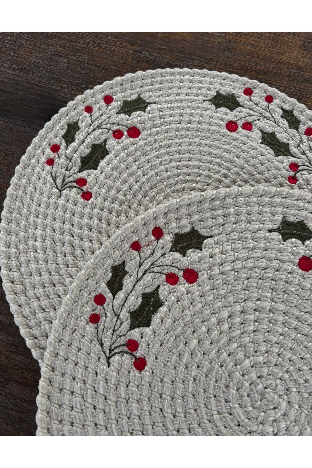 2’li Beyaz Hasır Görünümlü Supla Seti – Nakış İşlemeli, 35 cm, Şık Masa Süsü