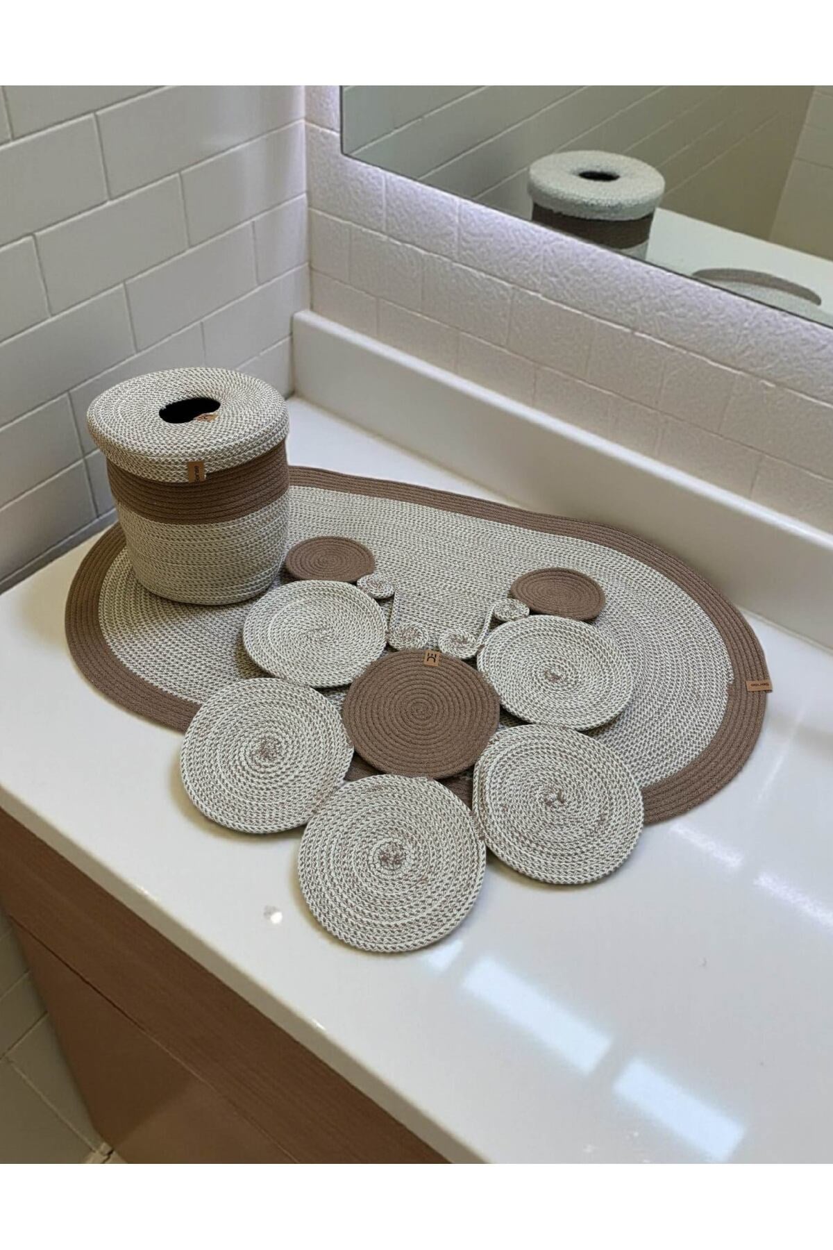 Banyo Seti 3'lü El Yapımı Örgü Paspas (60x100 cm) & Yuvarlak Çöp Kovası Seti | Leke Tutmaz
