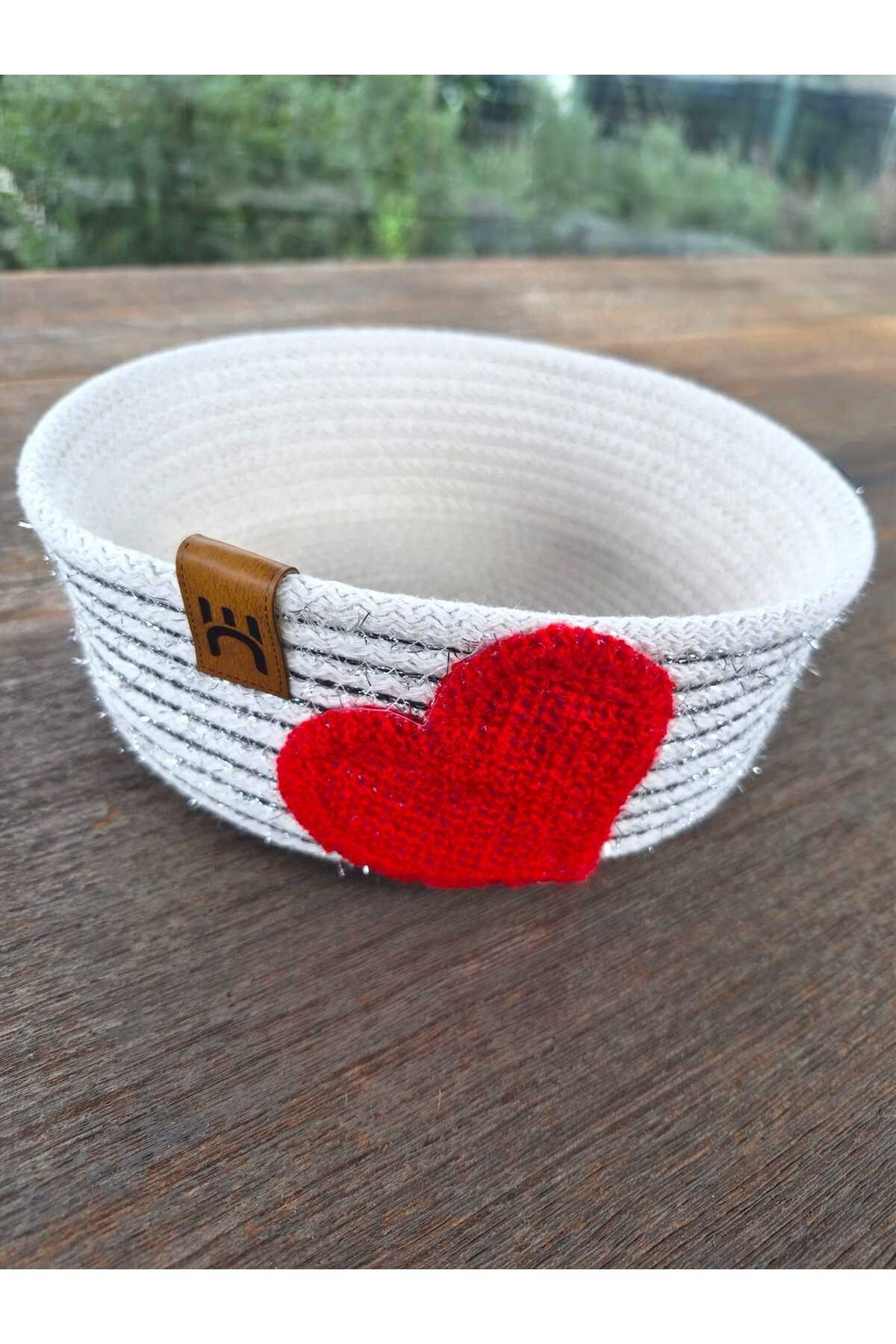 Kalp Detaylı Dekoratif Örgü Sepet | Çok Amaçlı Organizer | Şık Saklama Sepeti | 20x7 cm