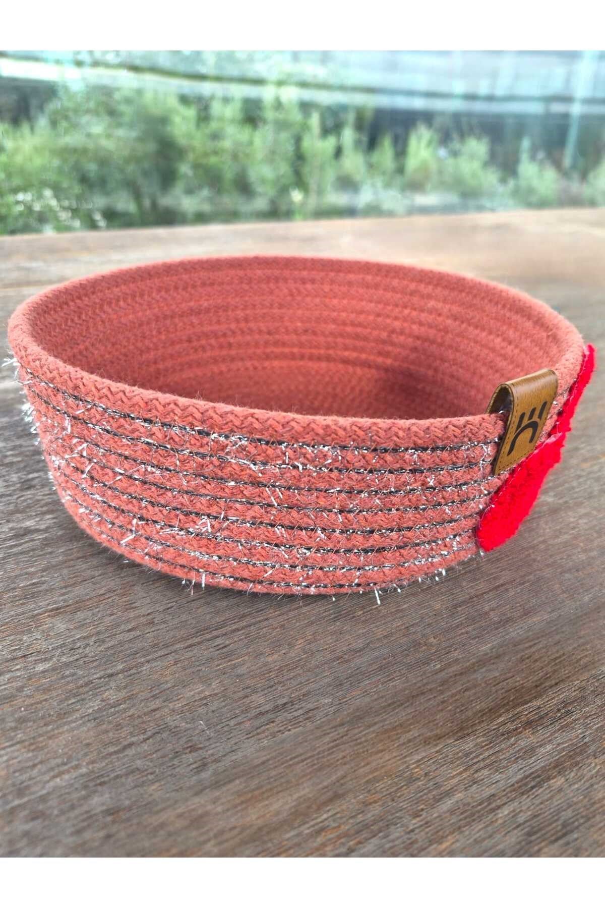 Kalp Detaylı Dekoratif Örgü Sepet | Çok Amaçlı Organizer | Şık Saklama Sepeti | 20x7 cm