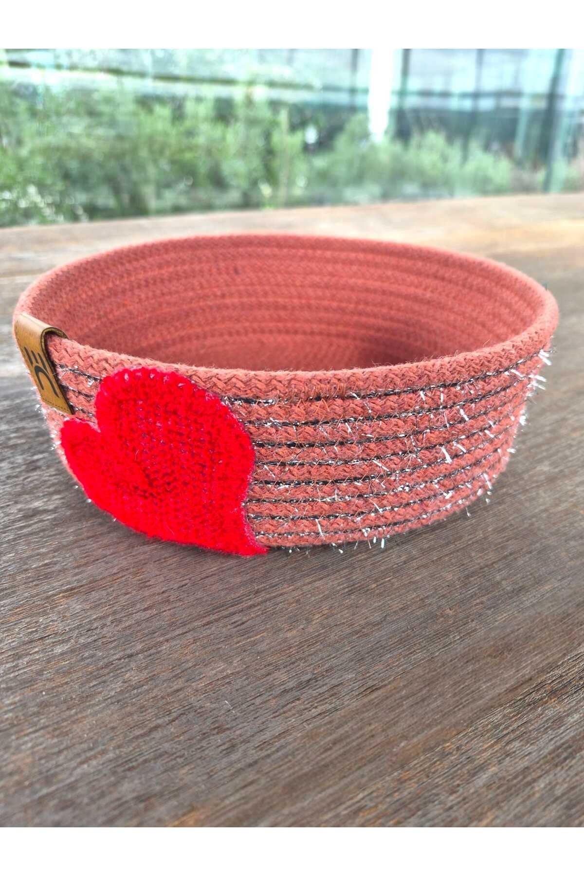 Kalp Detaylı Dekoratif Örgü Sepet | Çok Amaçlı Organizer | Şık Saklama Sepeti | 20x7 cm