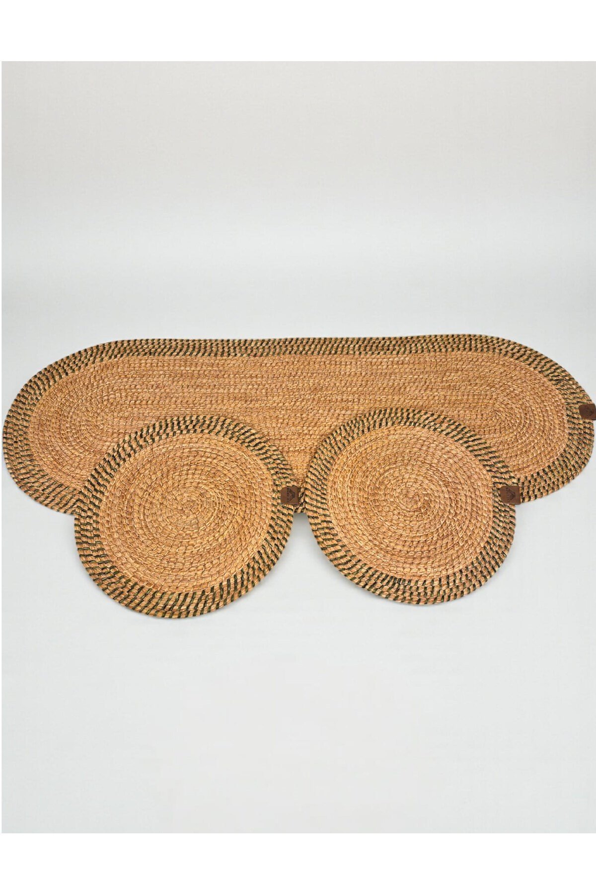 Leke Tutmaz Örgü Sofra Seti 2 Supla 33 cm ve 1 Runner 35x100 cm Takım Modern Amerikan Servis