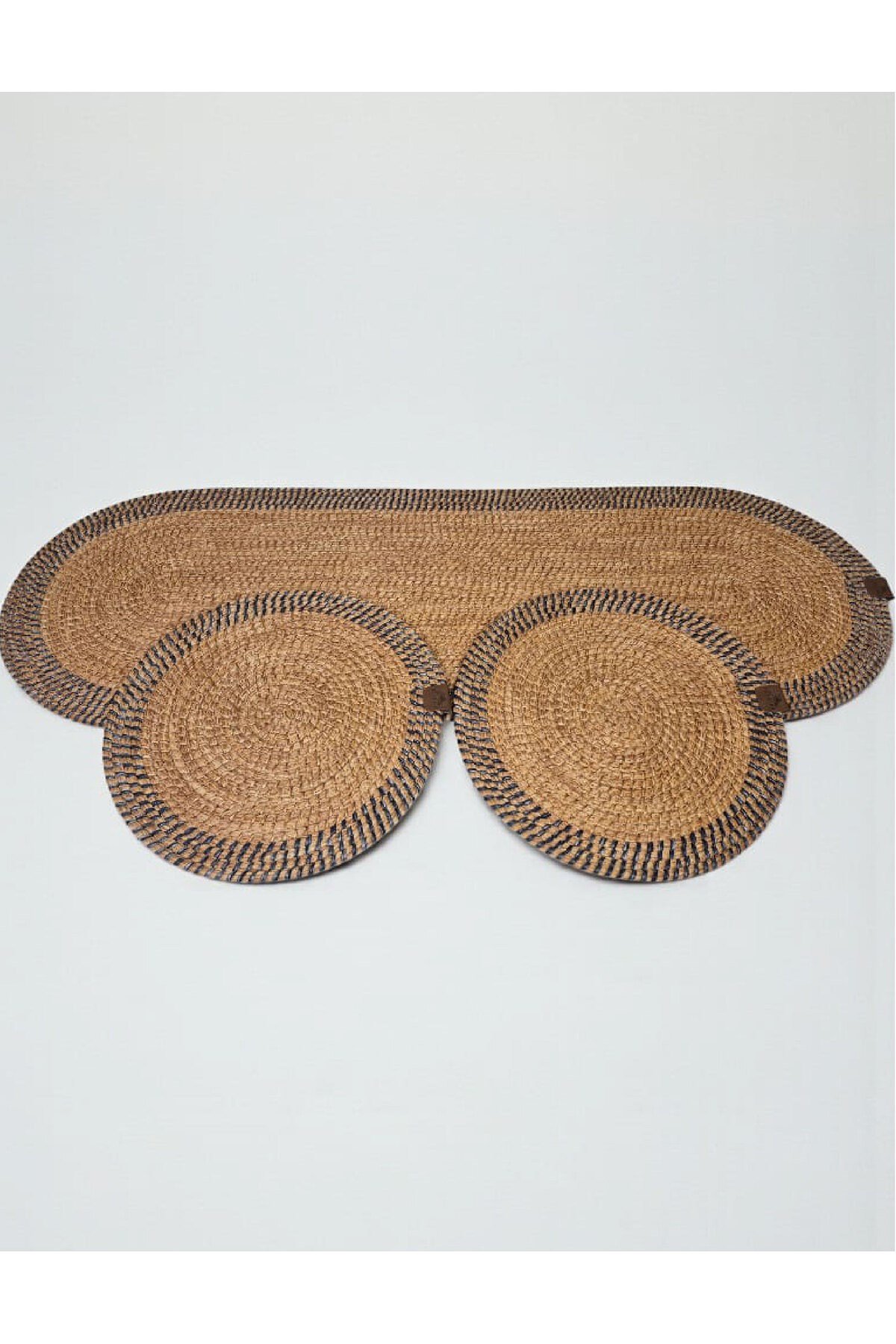 Leke Tutmaz Örgü Sofra Seti 2 Supla 33 cm ve 1 Runner 35x100 cm Takım Modern Amerikan Servis