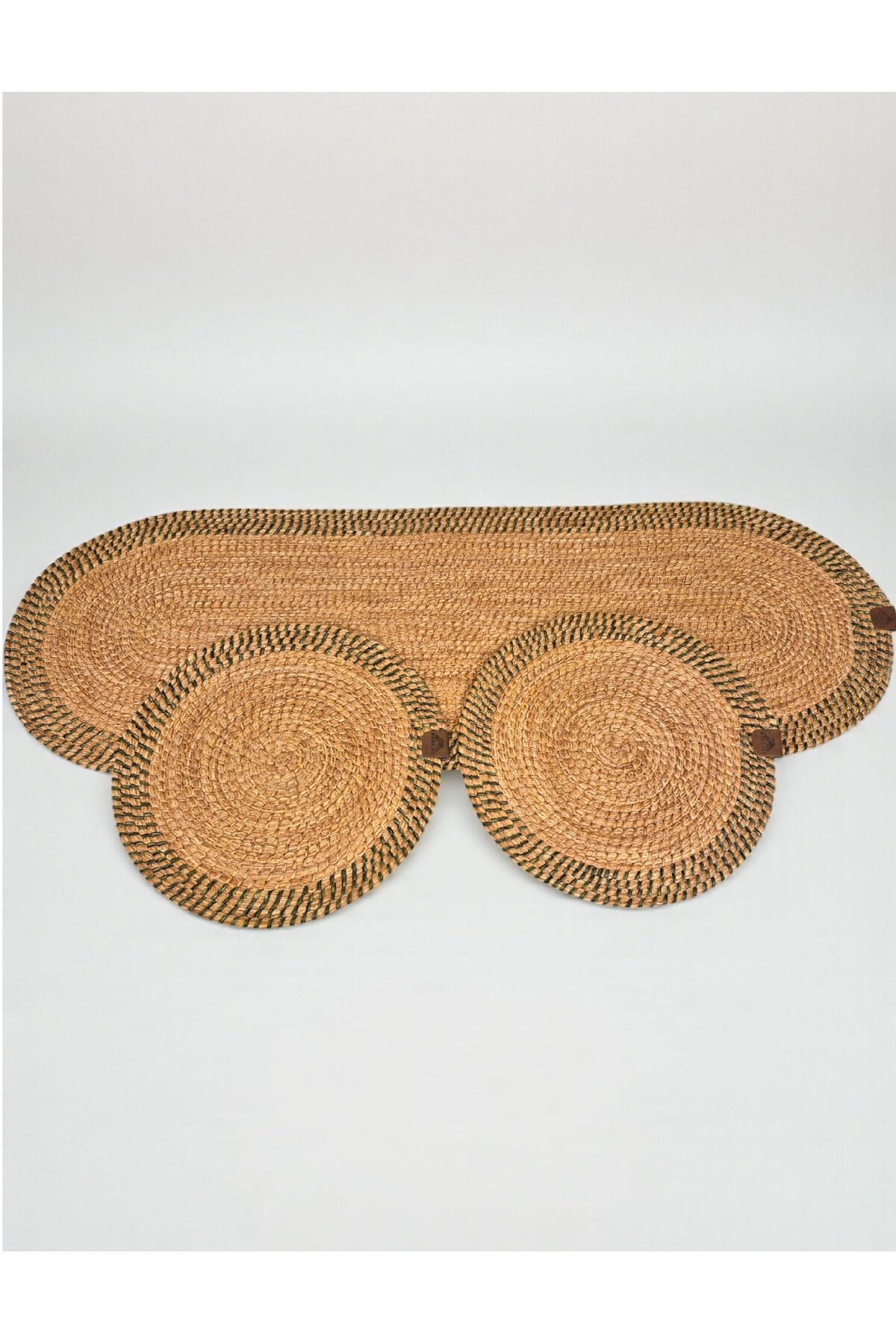 Leke Tutmaz Örgü Sofra Seti 2 Supla 33 cm ve 1 Runner 35x100 cm Takım Modern Amerikan Servis