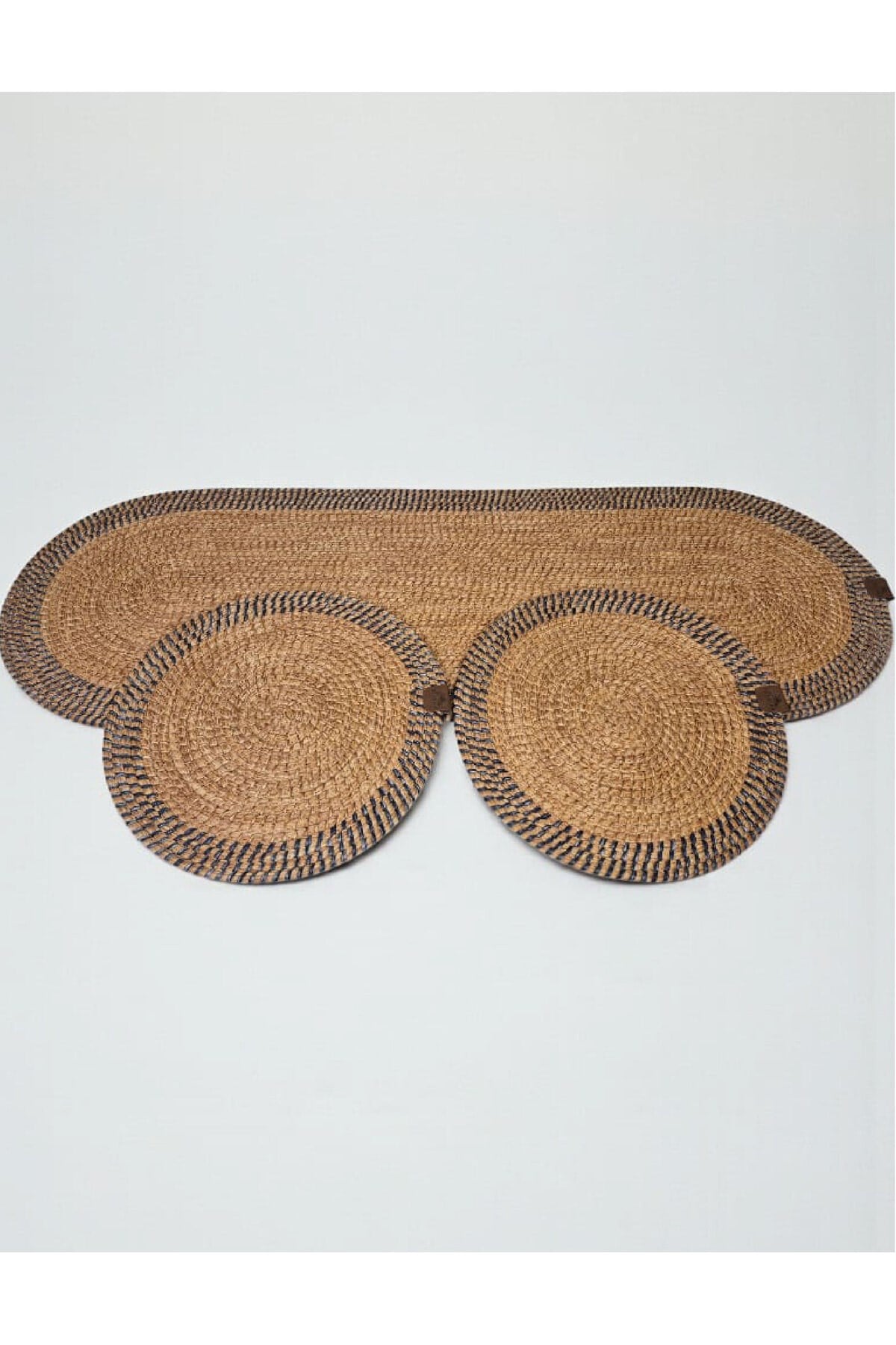 Leke Tutmaz Örgü Sofra Seti 2 Supla 33 cm ve 1 Runner 35x100 cm Takım Modern Amerikan Servis