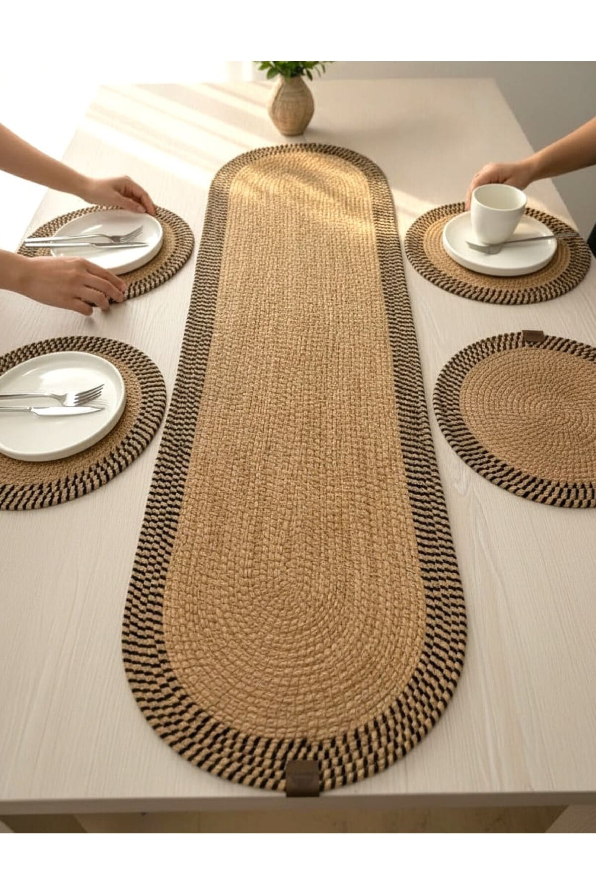 Leke Tutmaz Örgü Sofra Seti 4 Supla 33 cm ve 1 Runner 35x100 cm Takım Modern Amerikan Servis