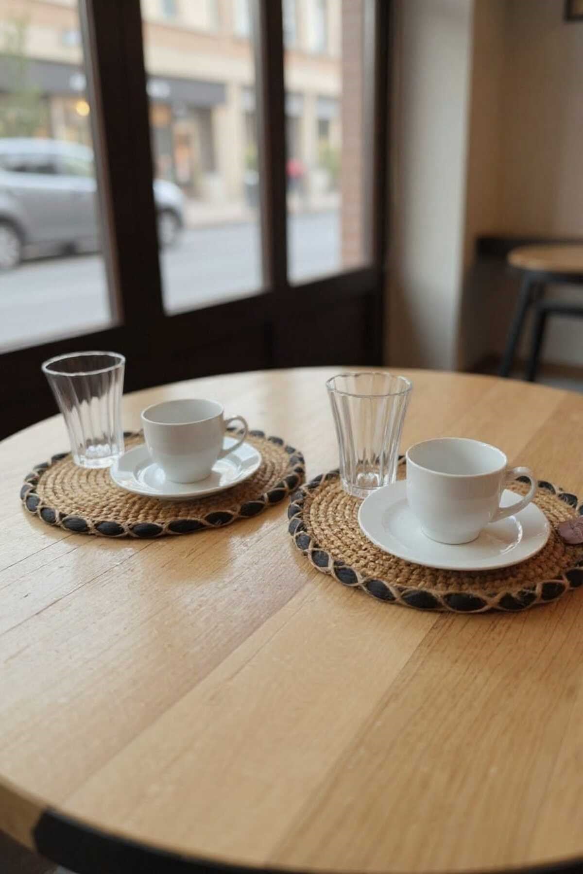 Örgü Model Kahve Sunumluğu 2’li Set 23 Cm – El Yapımı Bardak Altlığı Dekoratif Sunum Altlığı
