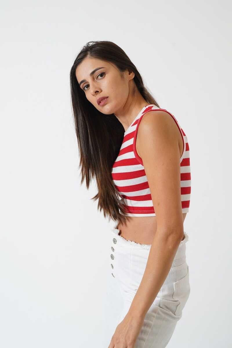 Adrian Yüksek Kalite Kadın Yuvarlak Yaka Çizgili Crop Bluz  Kırmızı